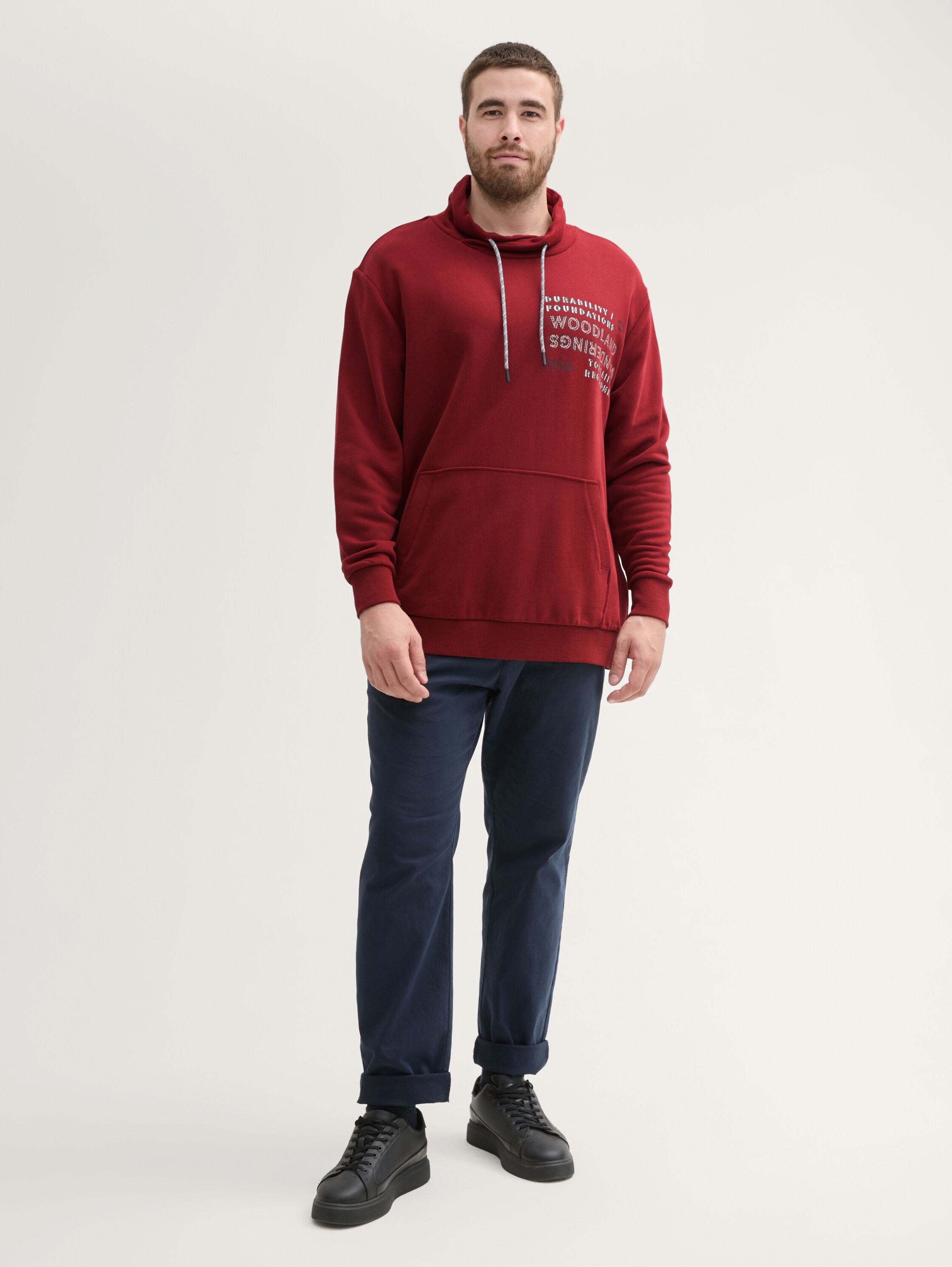 Plus Size - Sweatshirt mit Print - burgundy_dark_red - Model-Vorderansicht