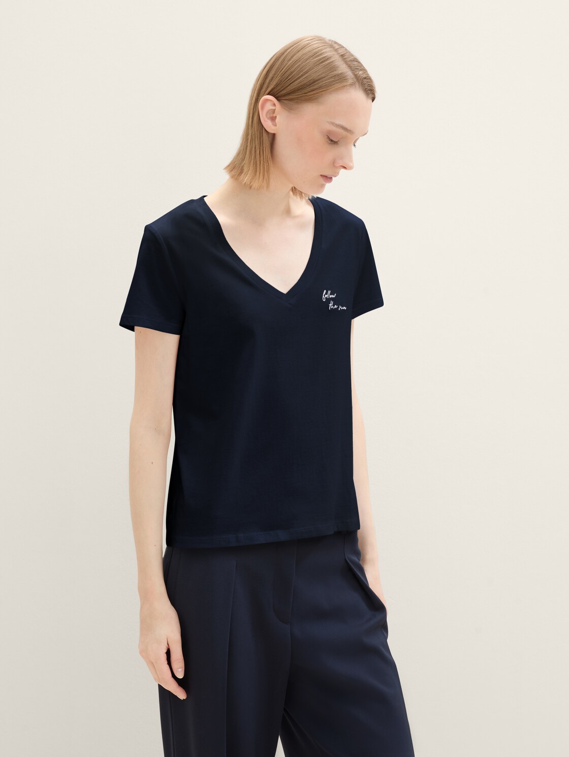 T-Shirt mit V-Ausschnitt im 2er-Pack - sky captain blue - Ausschnitt Model-Vorderansicht