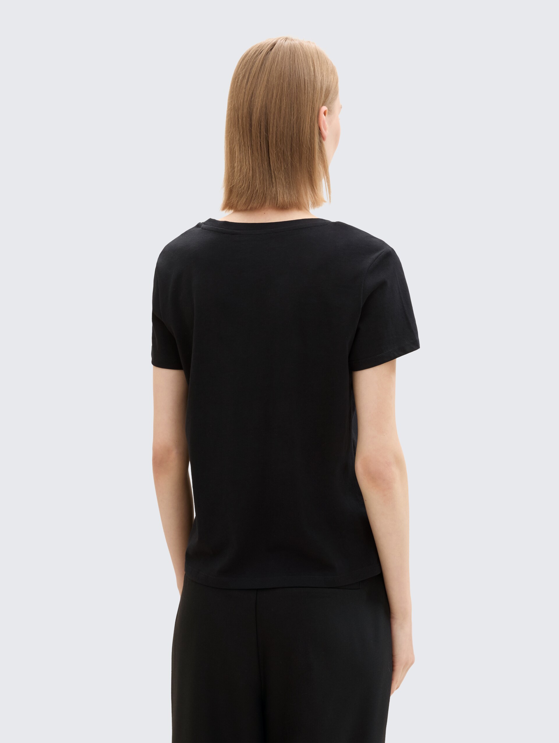 T-Shirt mit V-Ausschnitt im 2er-Pack - deep black - Auschnitt Model-Rückansicht