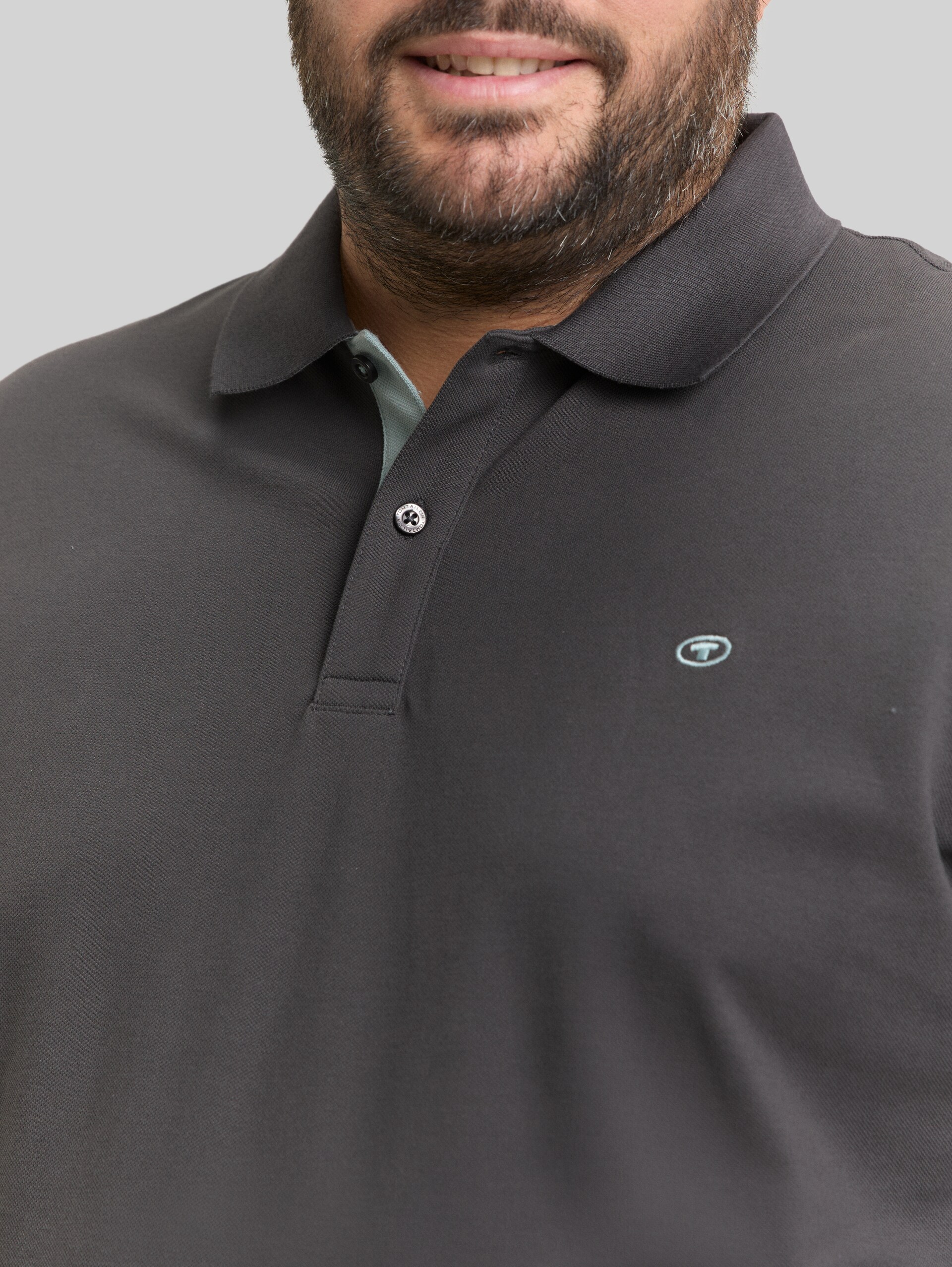 Plus Size - Piqué Poloshirt mit Logo-Stickerei - Dark Shadow