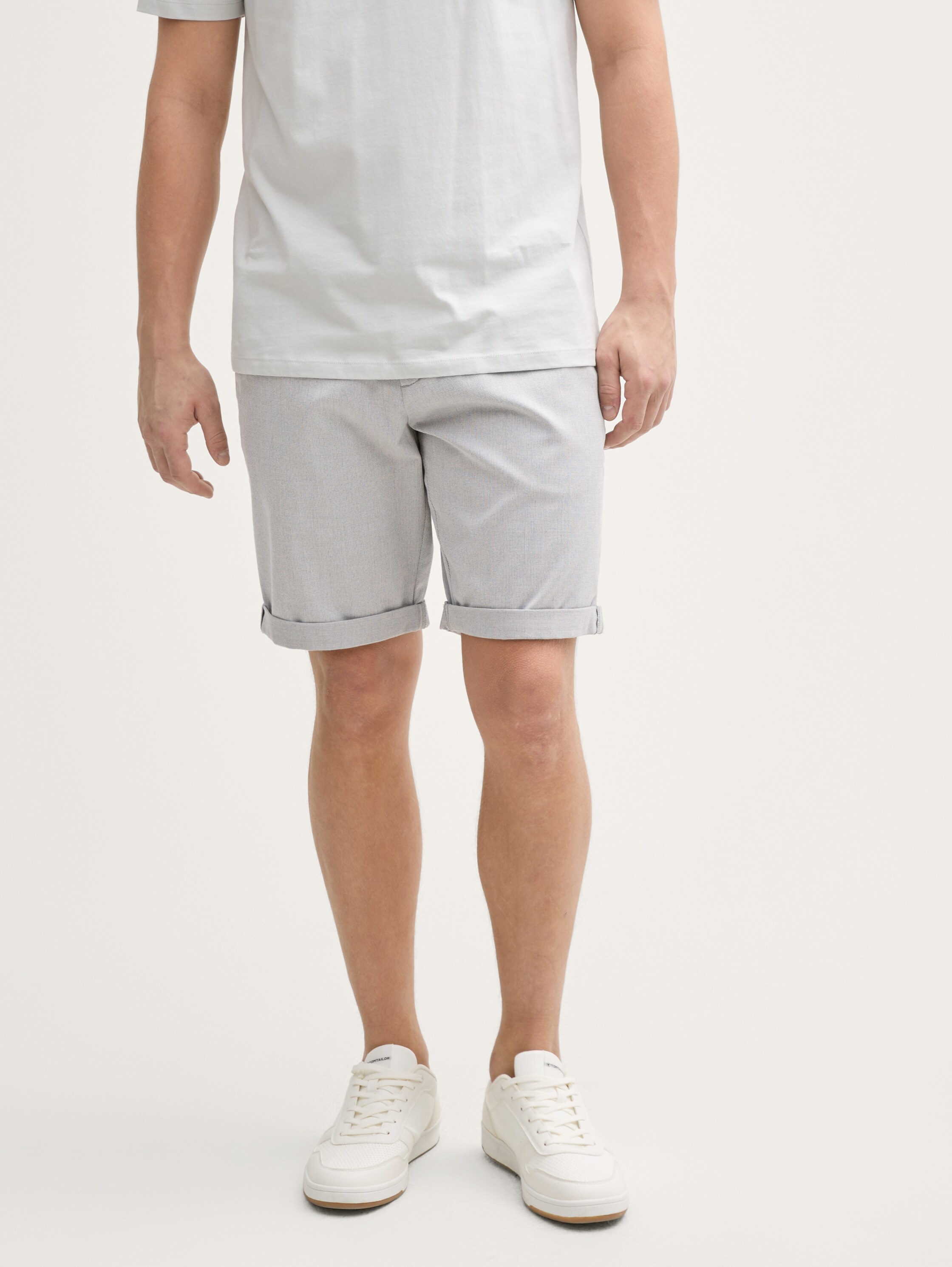 Regular Fit Chino Shorts mit Gürtel - grey_white_mini_houndstooth - 