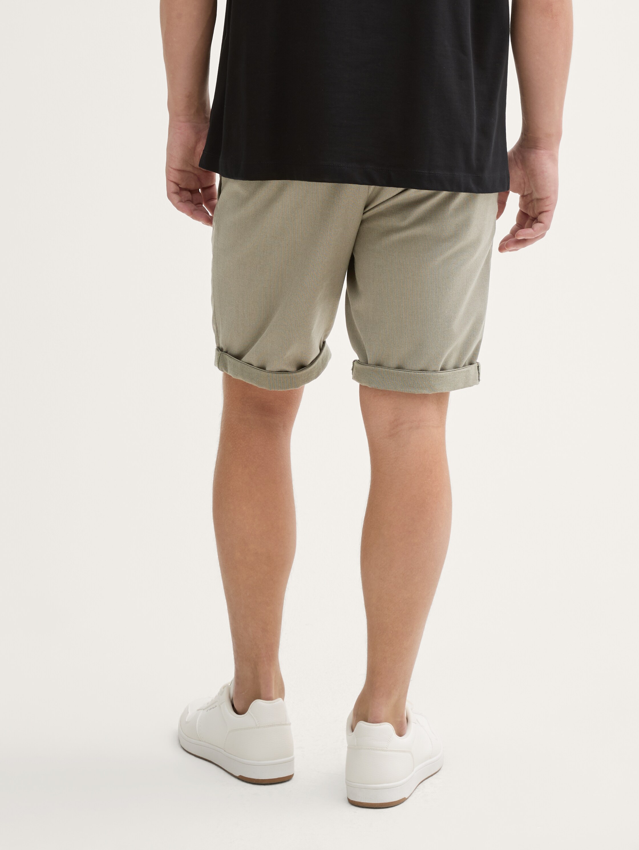 Regular Fit Chino Shorts mit Gürtel - olive_mini_houndstooth - 