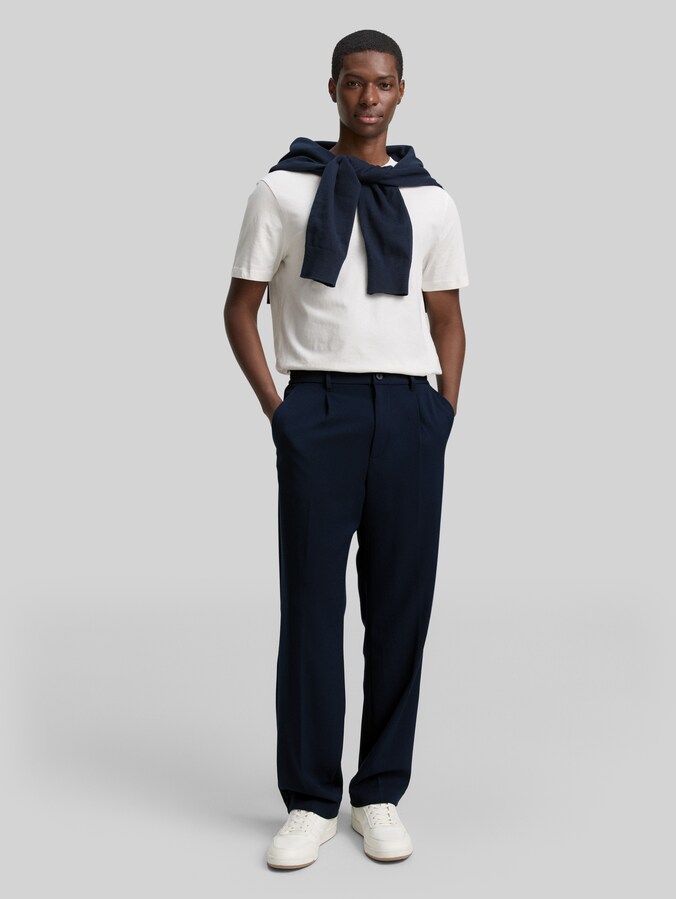 TTLoose chino broek met strijkvouw door Denim Male, sky captain blue
