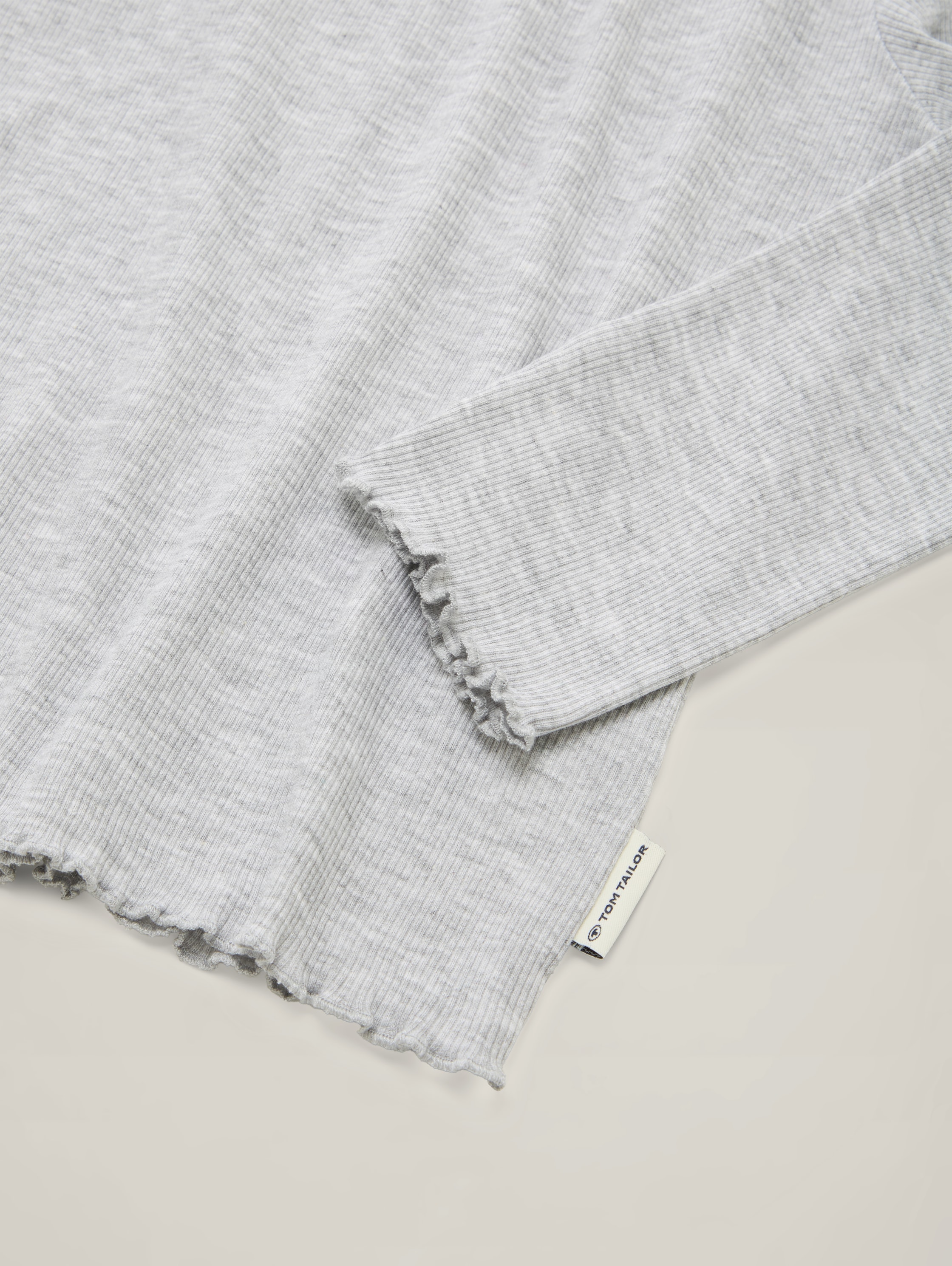 Cropped shirt met lange mouwen van biologisch katoen - Light Stone Grey Melange - Detailaanzicht model