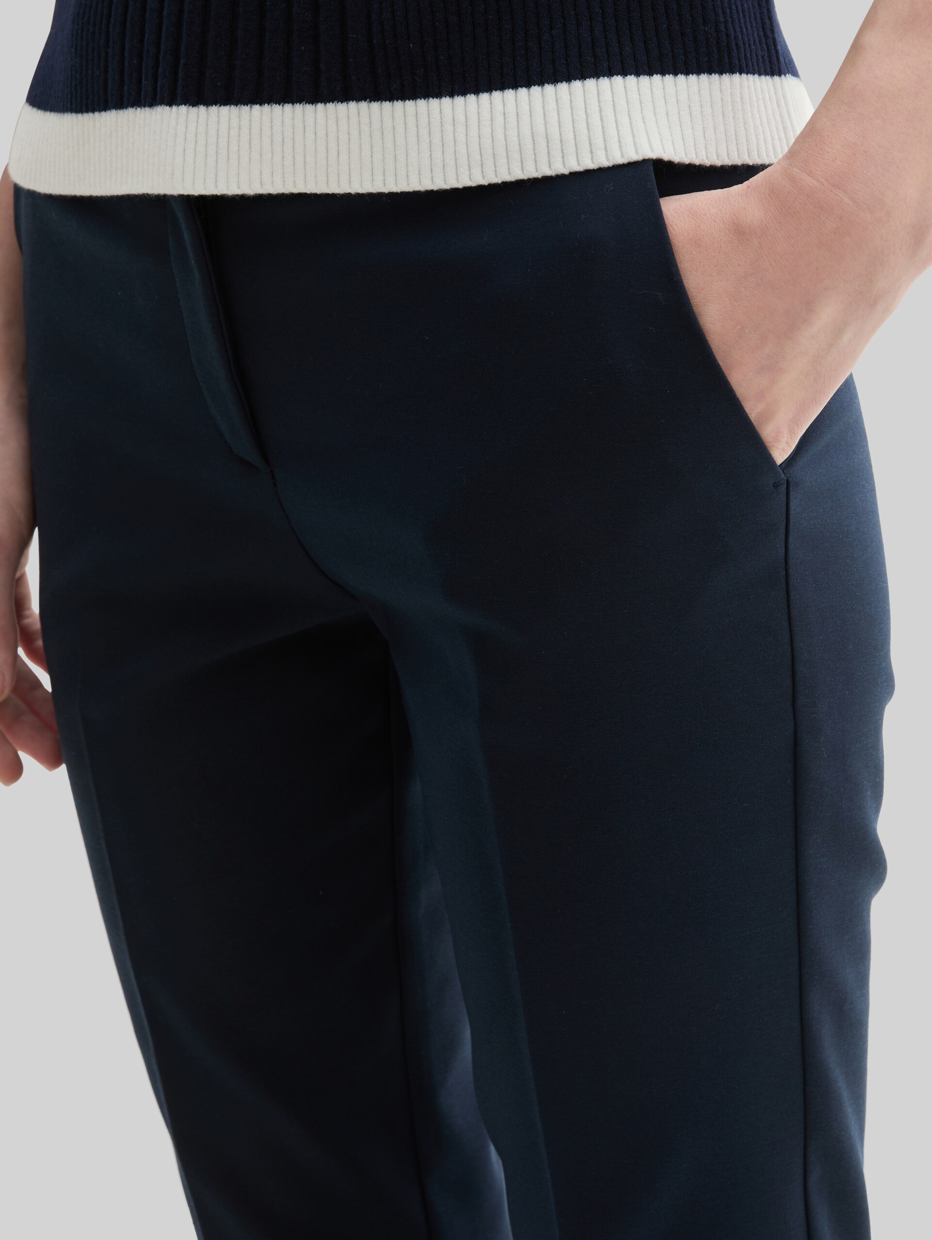 TTMIA Slim Trousers - sky captain blue - Detail model view