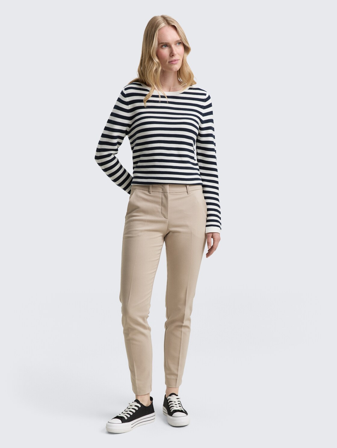 TTMIA Slim Hose - soft taupe grey - Model-Vorderansicht