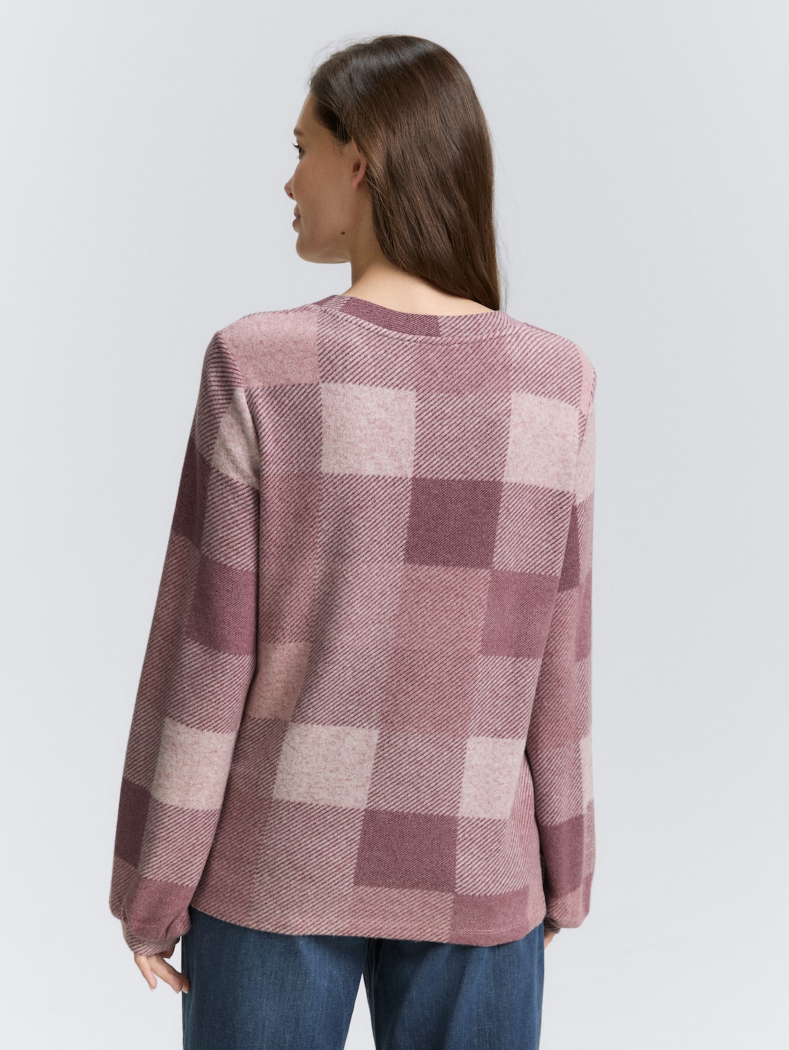Langarmshirt mit Muster - berry cosy check - Auschnitt Model-Rückansicht