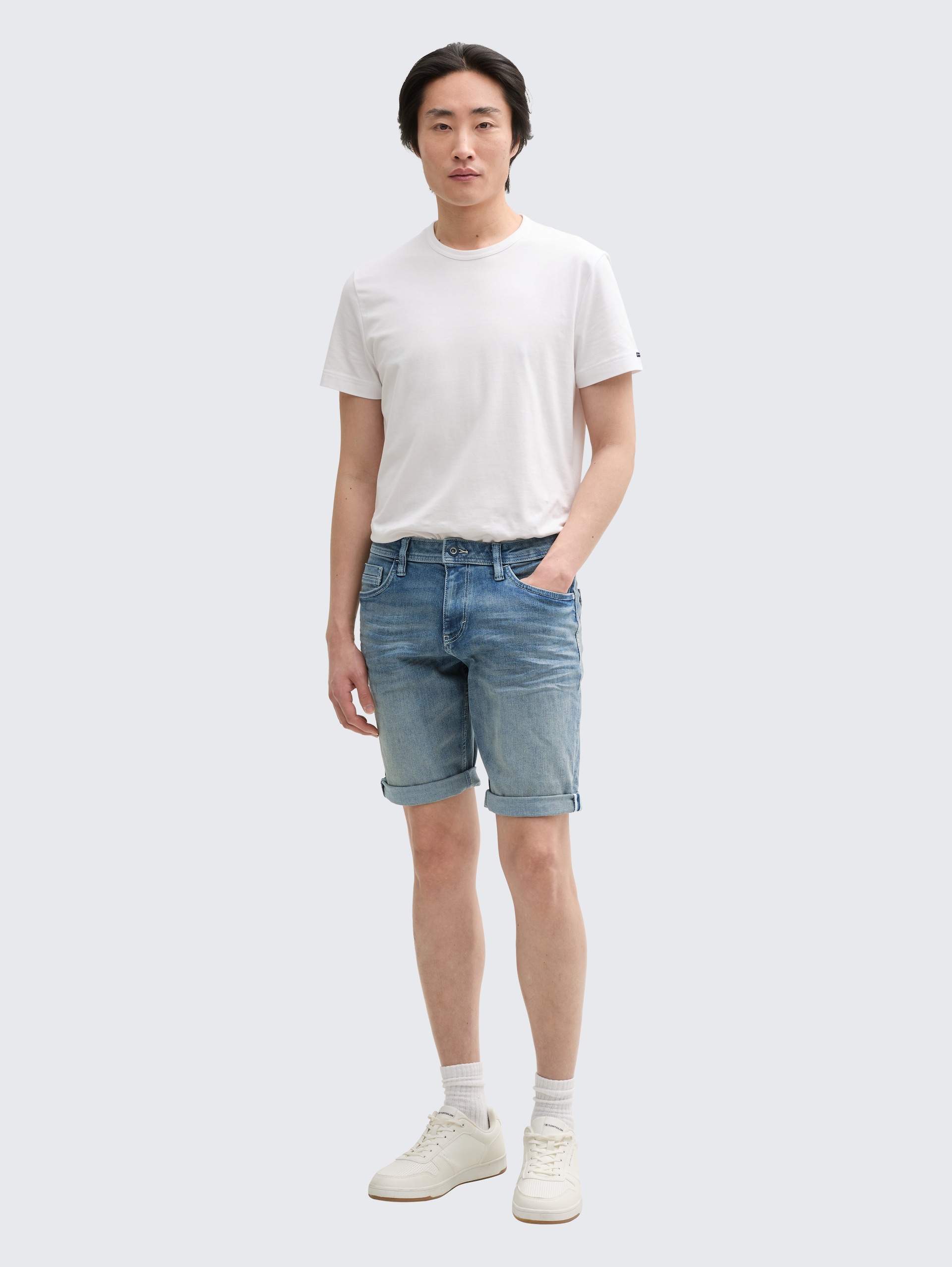 TTJOSH REGULAR SLIM Jeans Shorts - Used Light Stone Blue Denim - Model-Vorderansicht