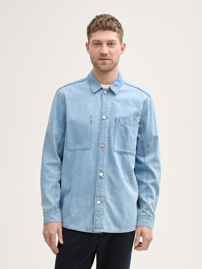 Comfort fit denim overhemd met borstzak door Men, Used Bleached Blue Denim