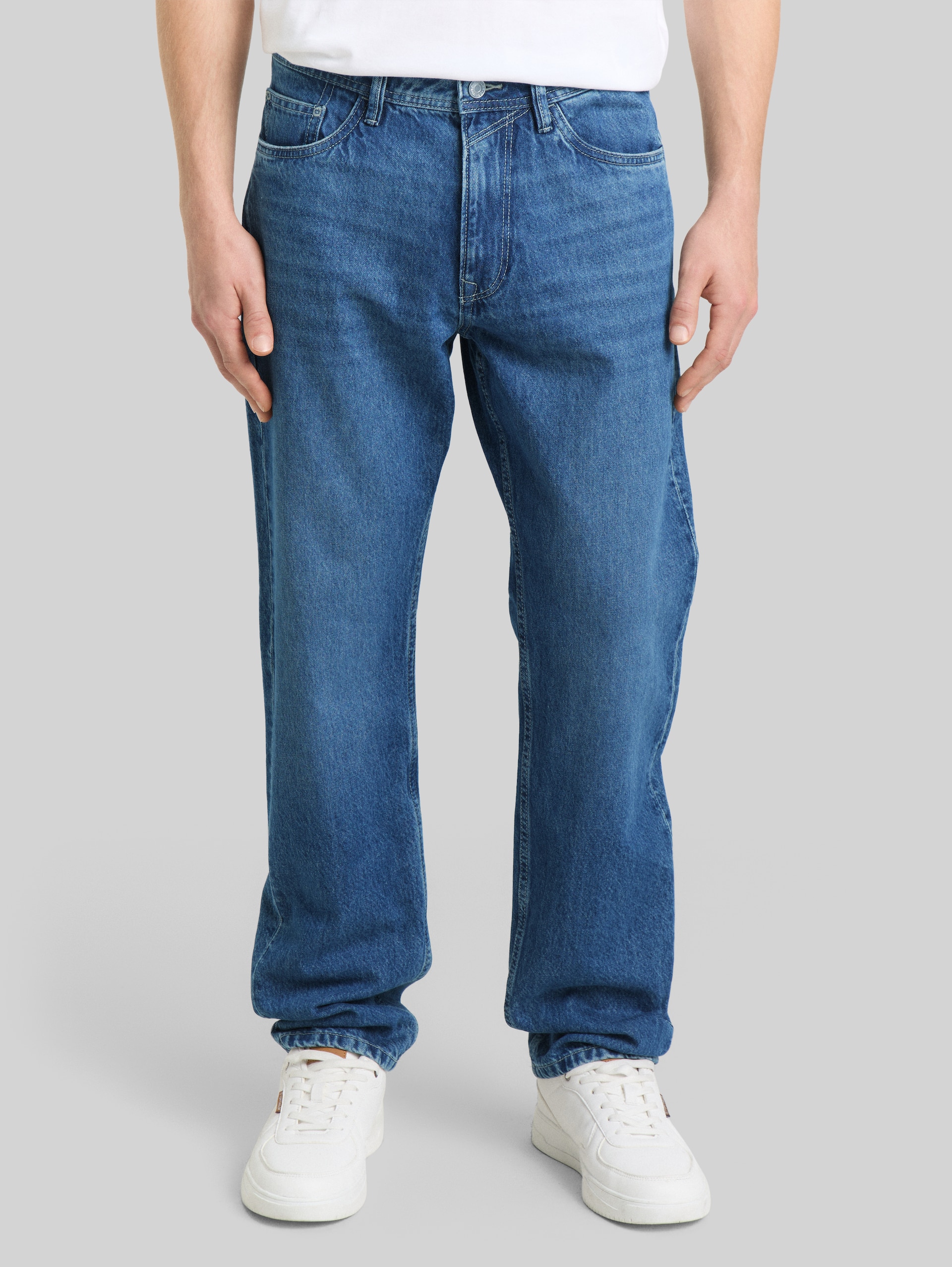 Jeans TTWAYLEN RELAXED - Used Mid Stone Blue Denim - Découpe Vue de face du modèle