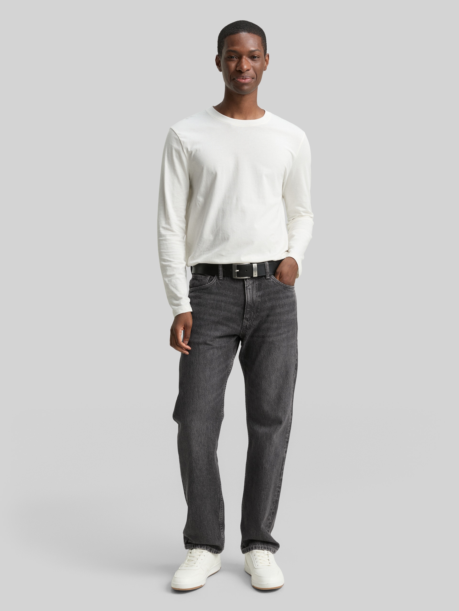 TTWAYLEN RELAXED Jeans - used dark stone grey denim - Model front view