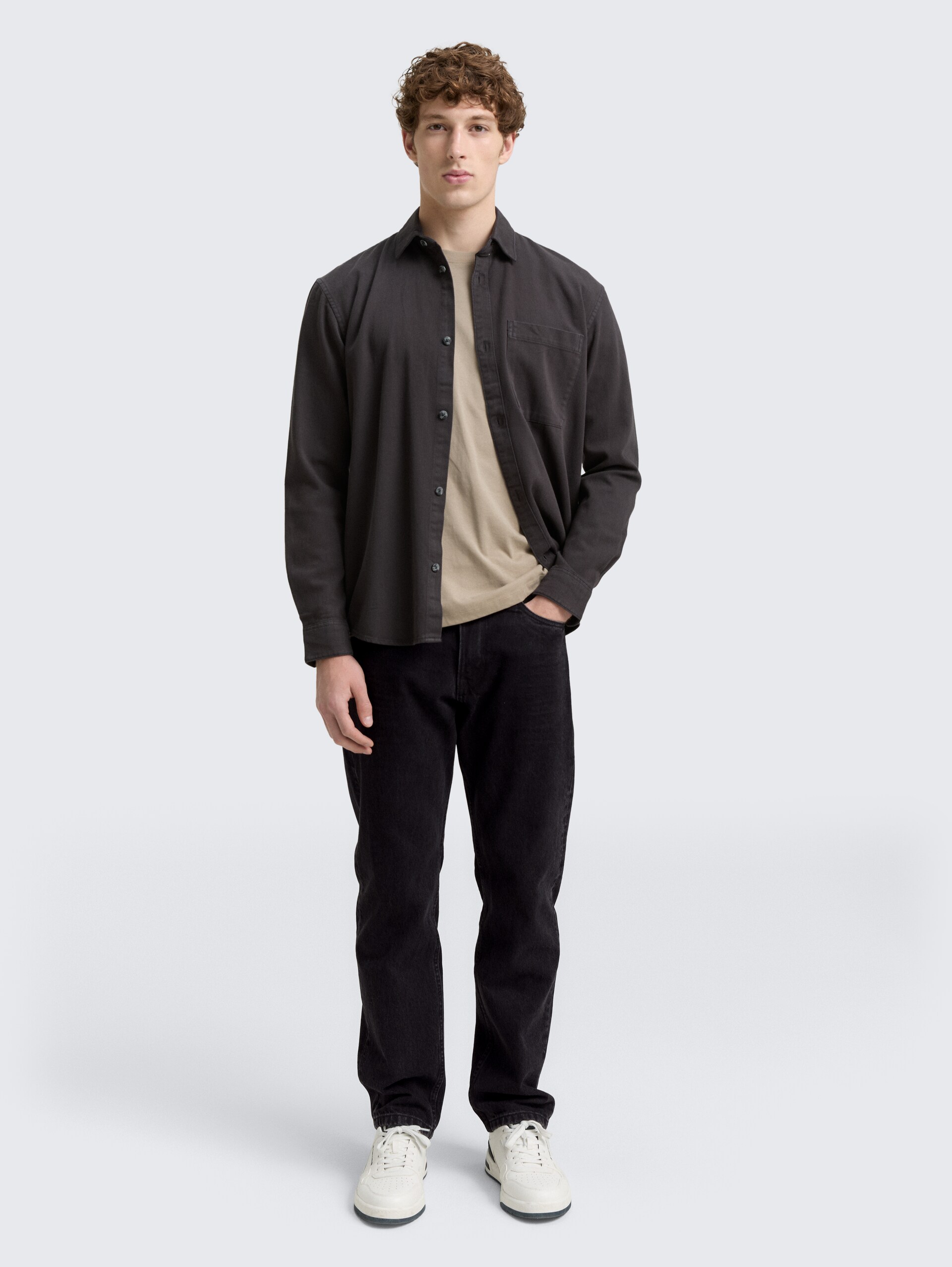 TTWAYLEN RELAXED Jeans - black denim - Model-Vorderansicht
