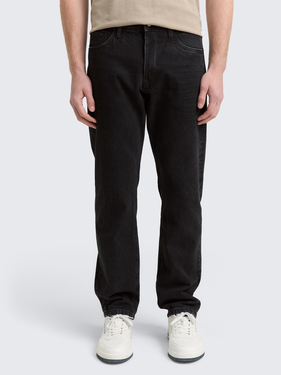 TTWAYLEN RELAXED Jeans - black denim - Ausschnitt Model-Vorderansicht