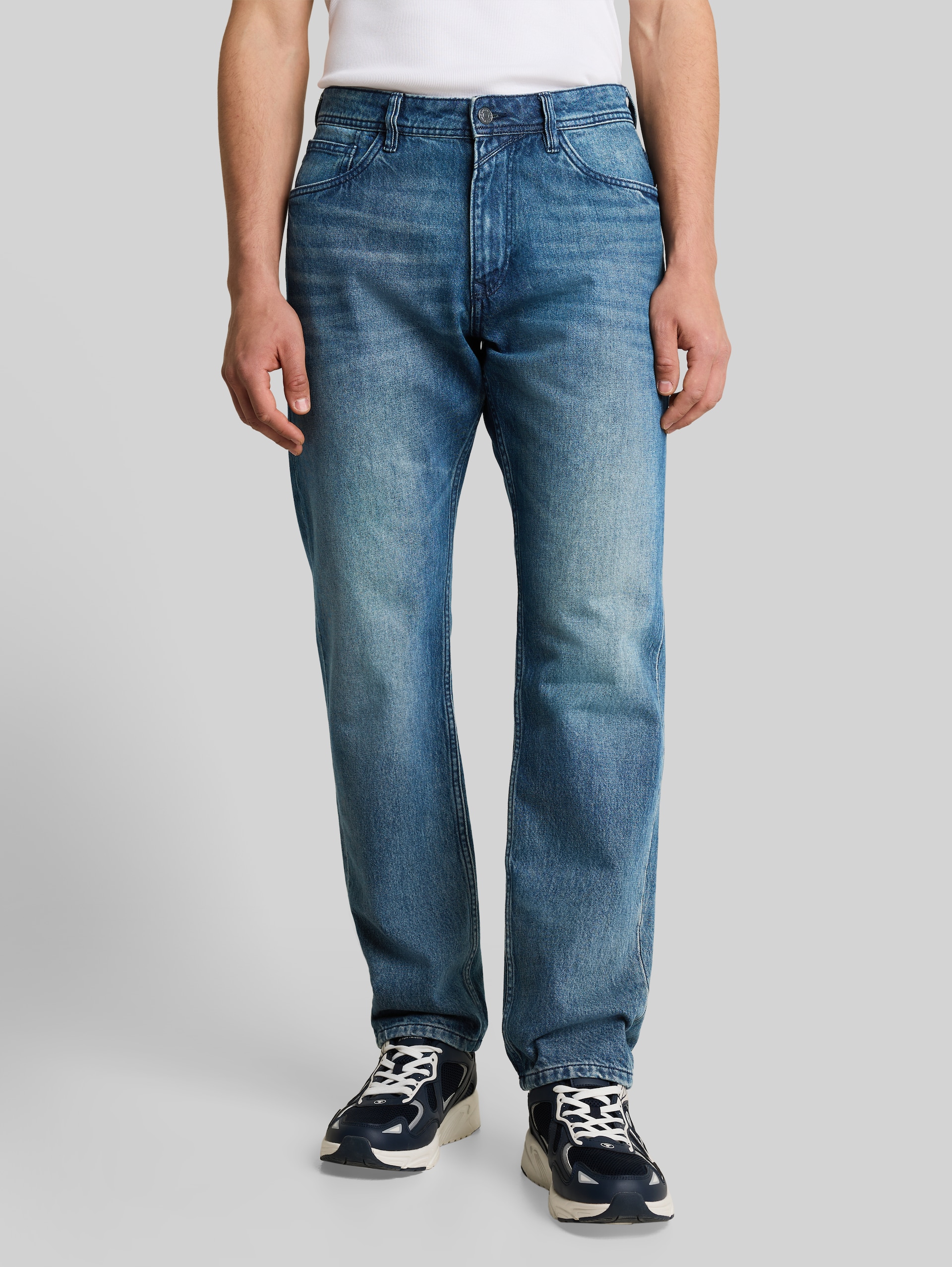TTWAYLEN RELAXED Jeans - mid stone wash denim - Ausschnitt Model-Vorderansicht