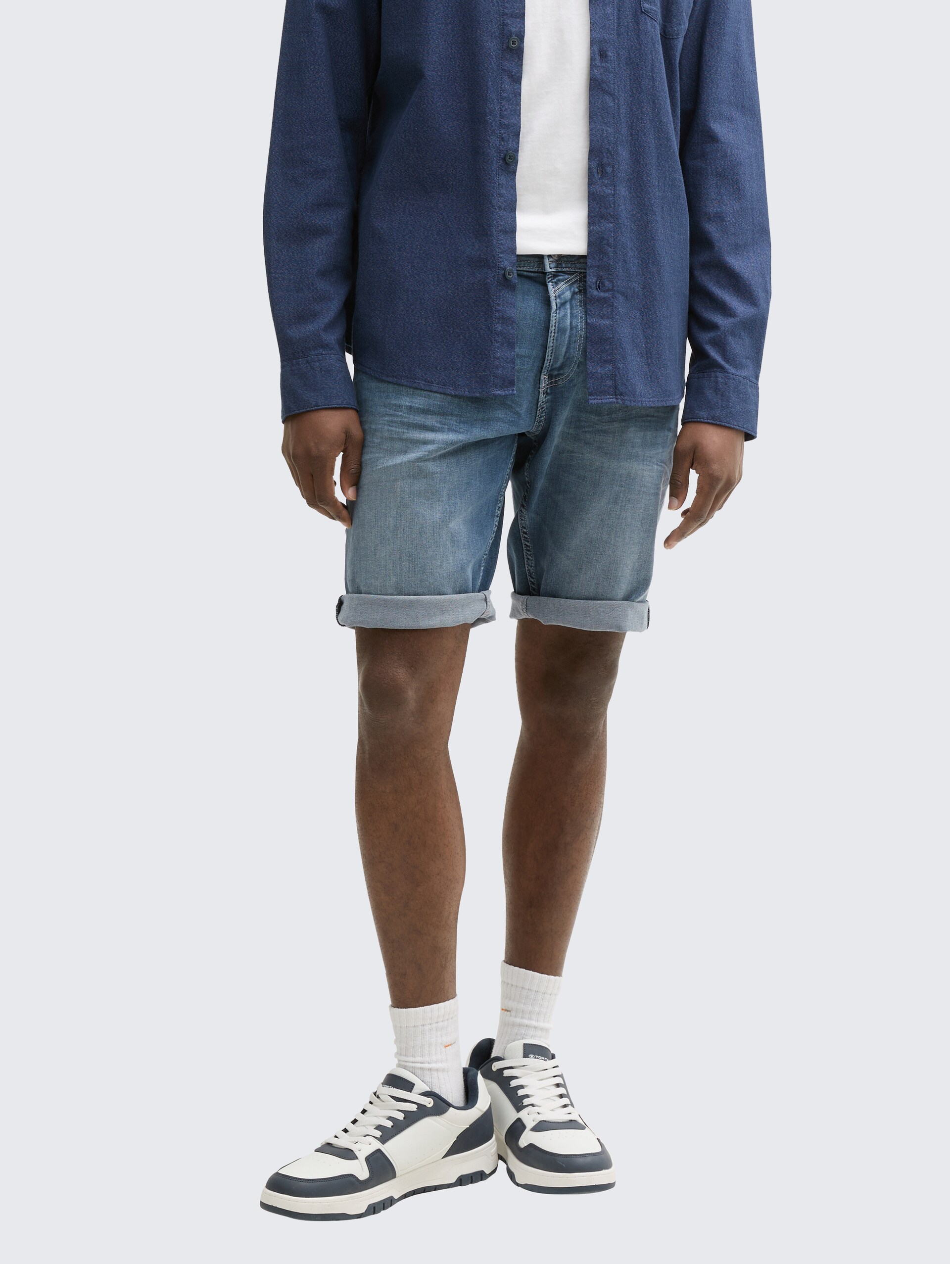 TTPIERS SLIM Jeans Shorts mit Stretch - dark stone blue grey denim - Ausschnitt Model-Vorderansicht