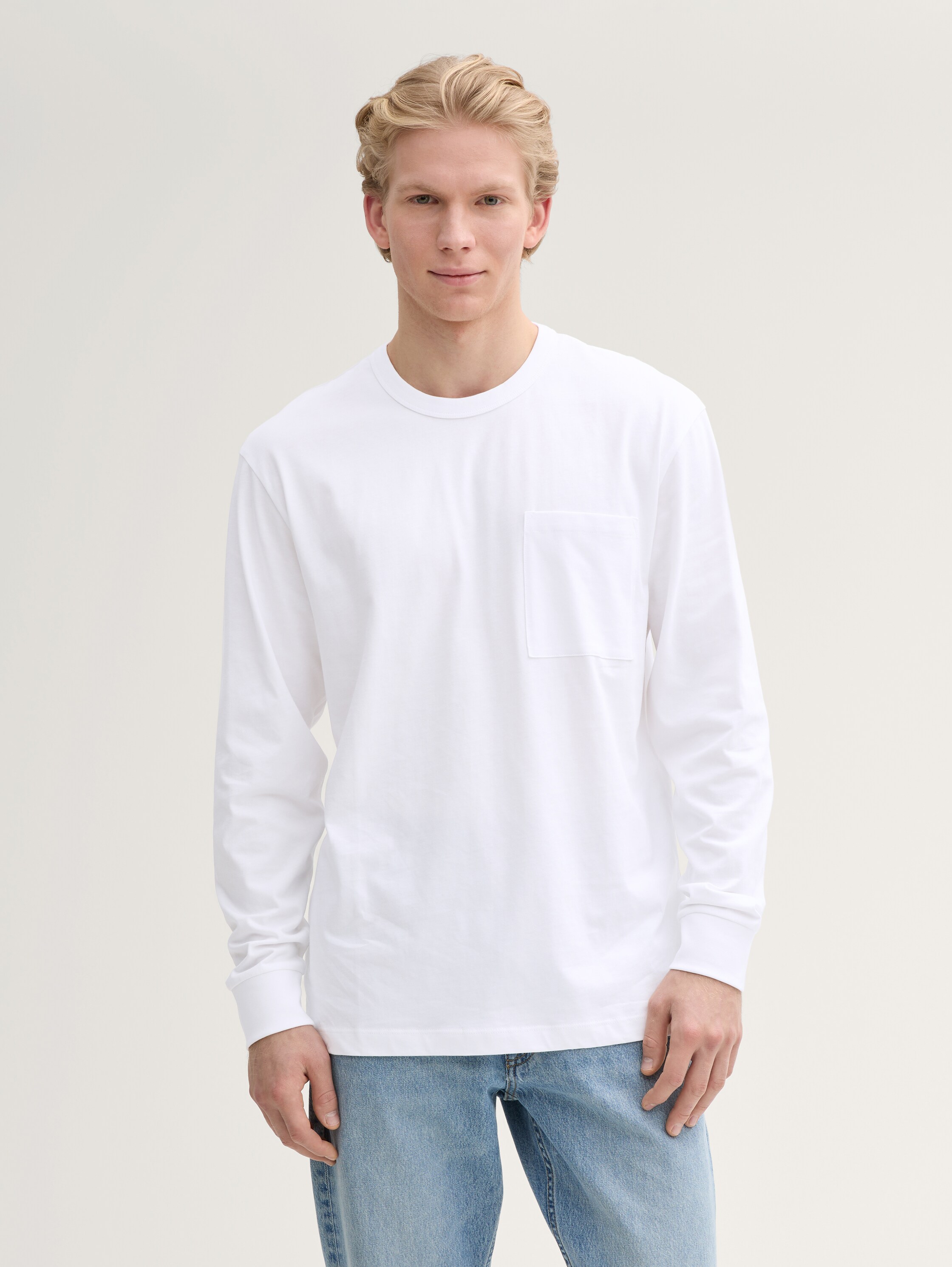Relaxed Fit Langarmshirt mit Brusttasche - white - 
