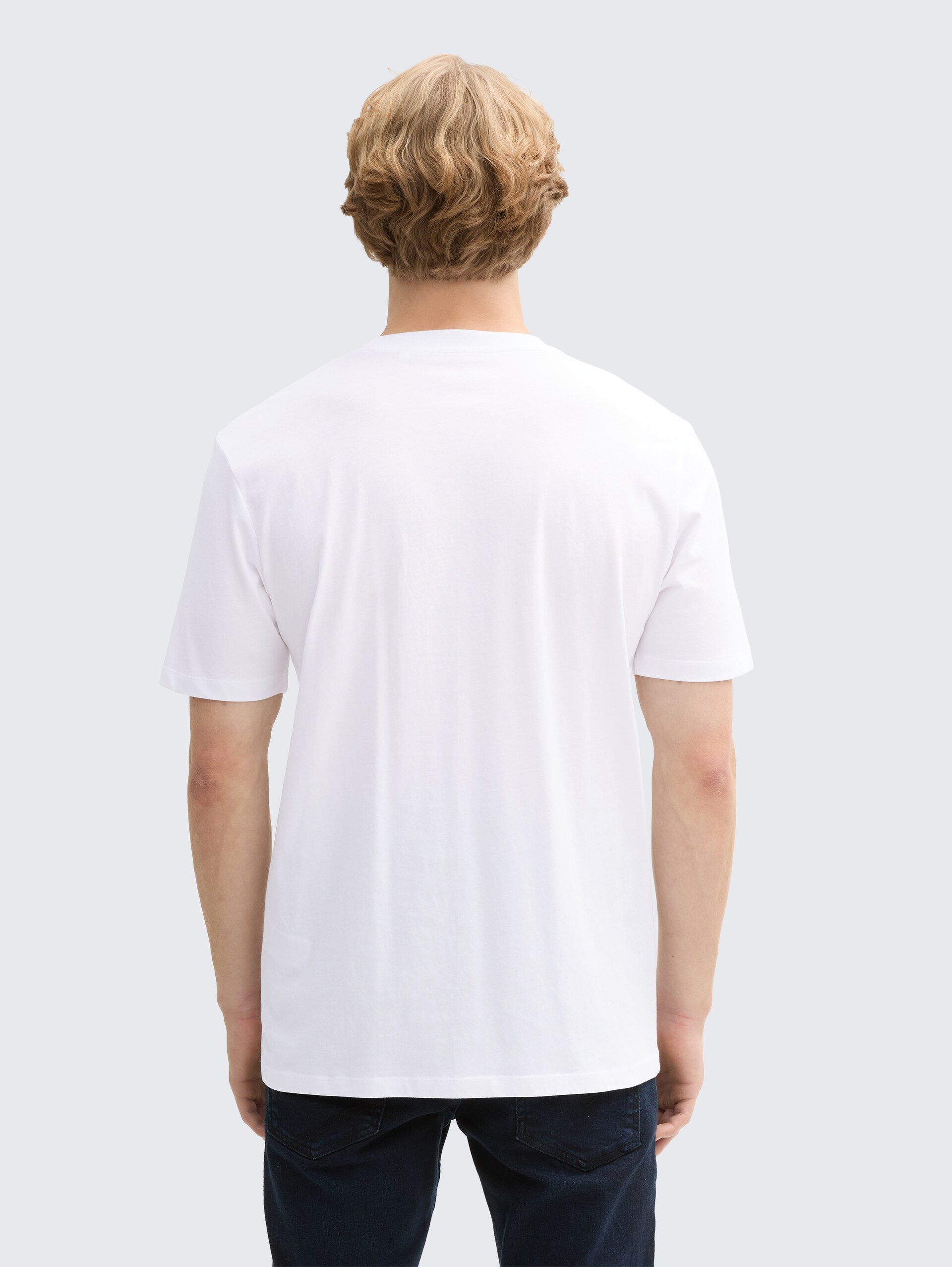 T-Shirt mit Print - White - Auschnitt Model-Rückansicht