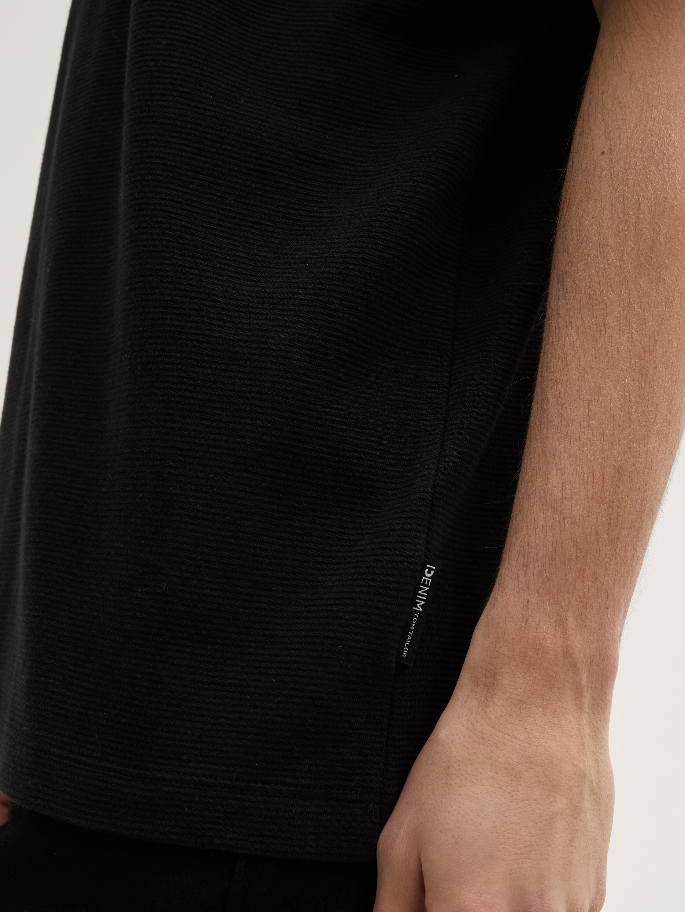 Relaxed Fit T-Shirt aus Baumwolle - black - 