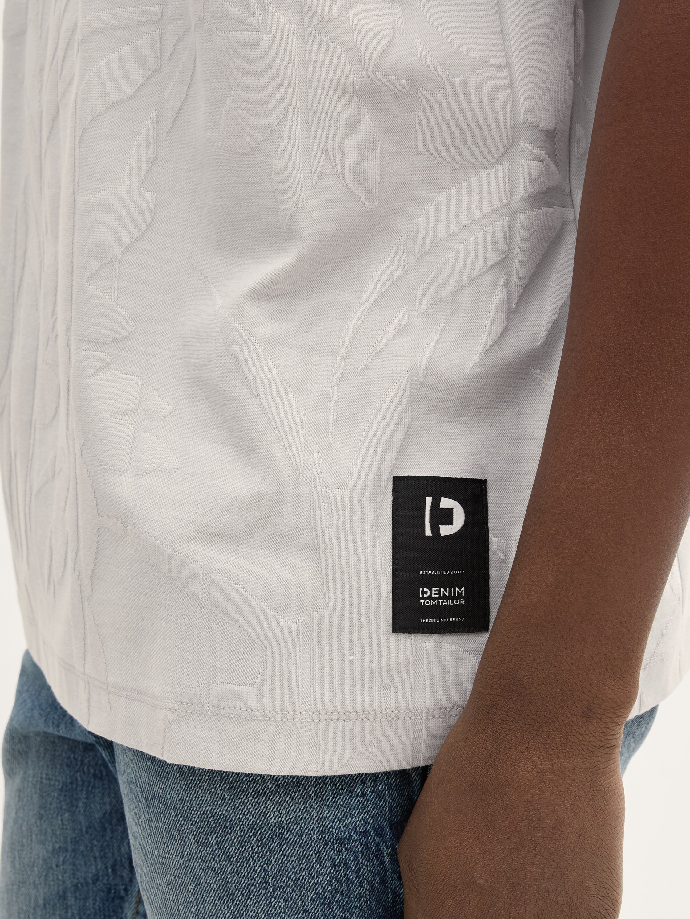 Relaxed Fit Jacquard T-Shirt - chalk_grey_leaves_jacquard - 