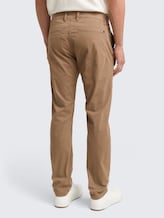 Pantalon chino conique - Caribou Beige - Découpe Vue arrière du modèle