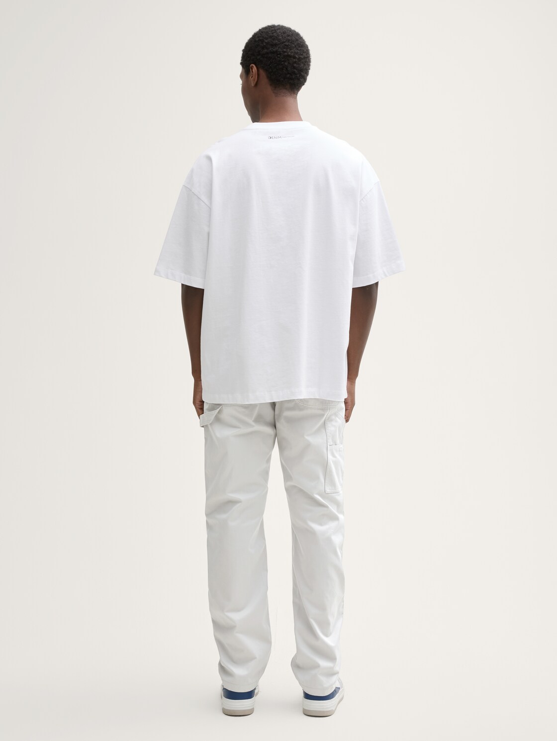 Loose fit utility trousers - Chalk Grey - Neckline model-back view