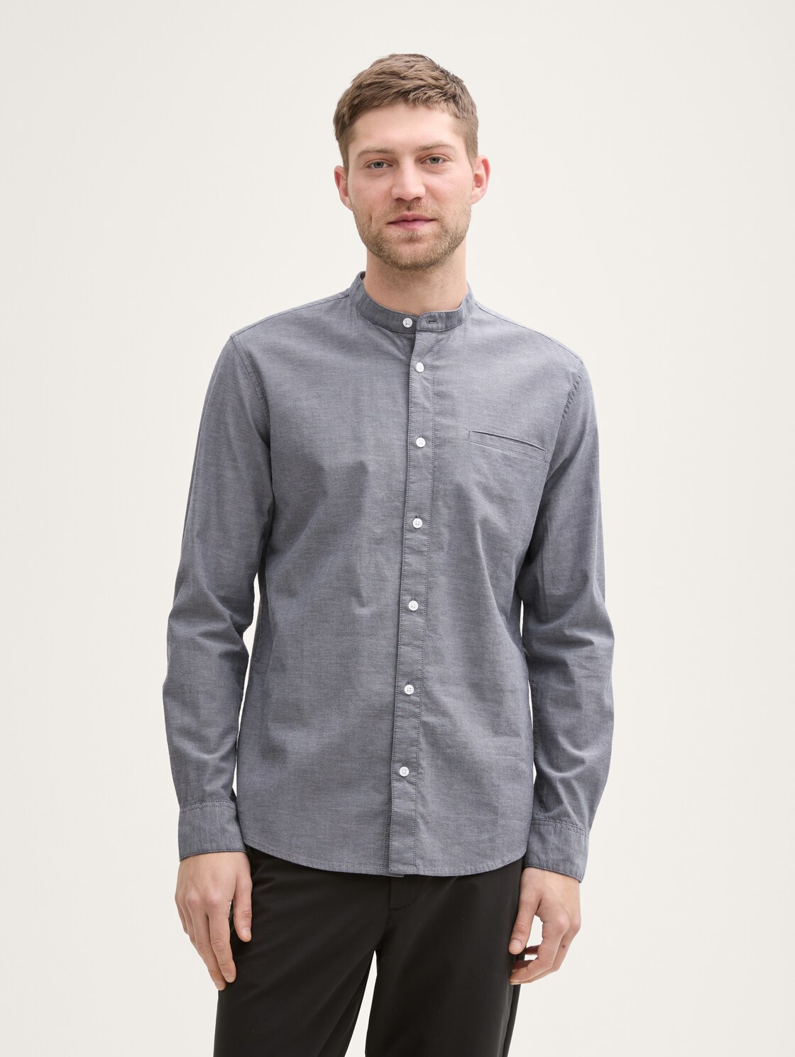 Fitted Oxford Hemd mit Brusttasche - navy chambray - Ausschnitt Model-Vorderansicht