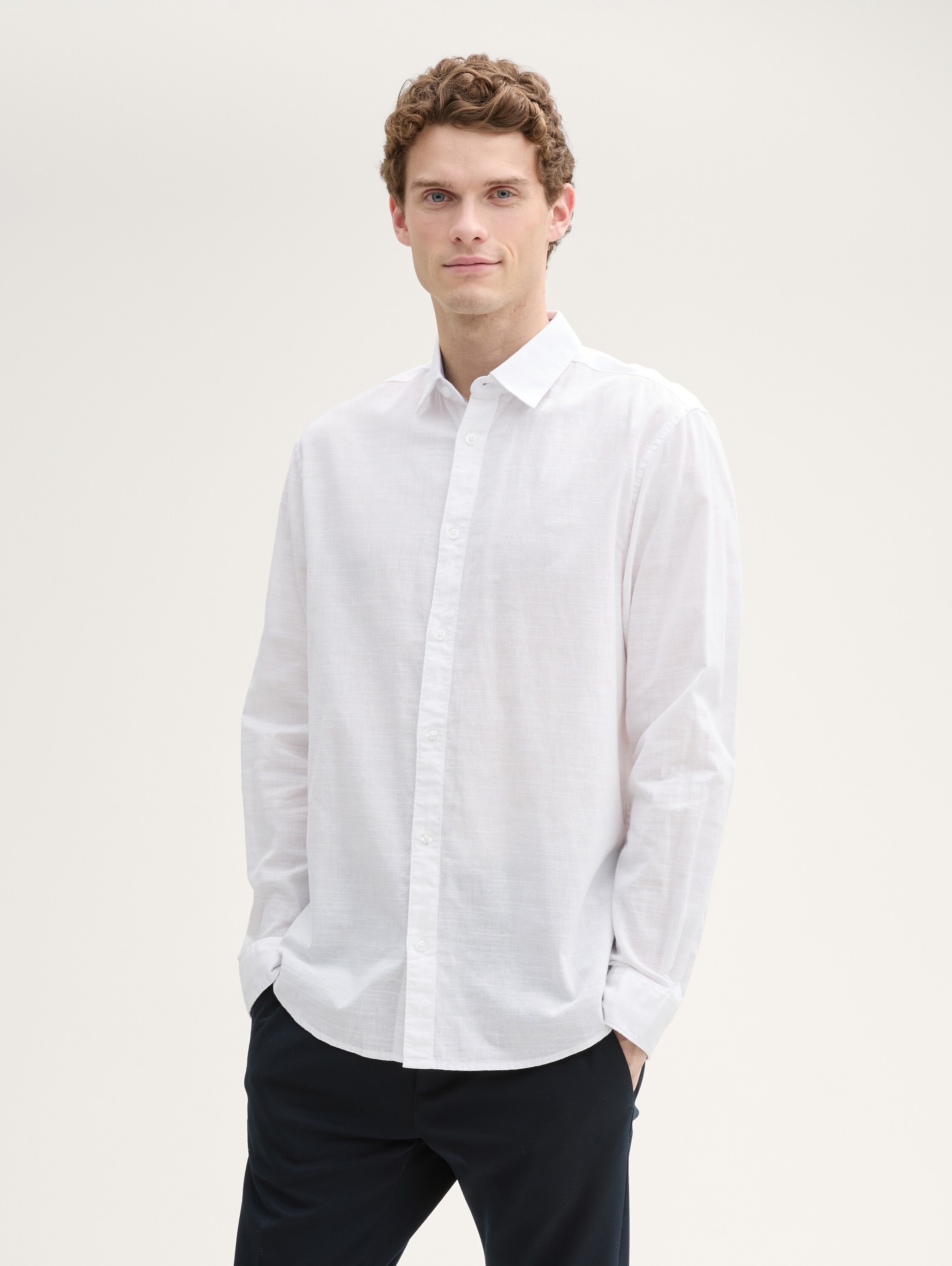 Regular Fit Hemd mit Logo-Stickerei - white - 