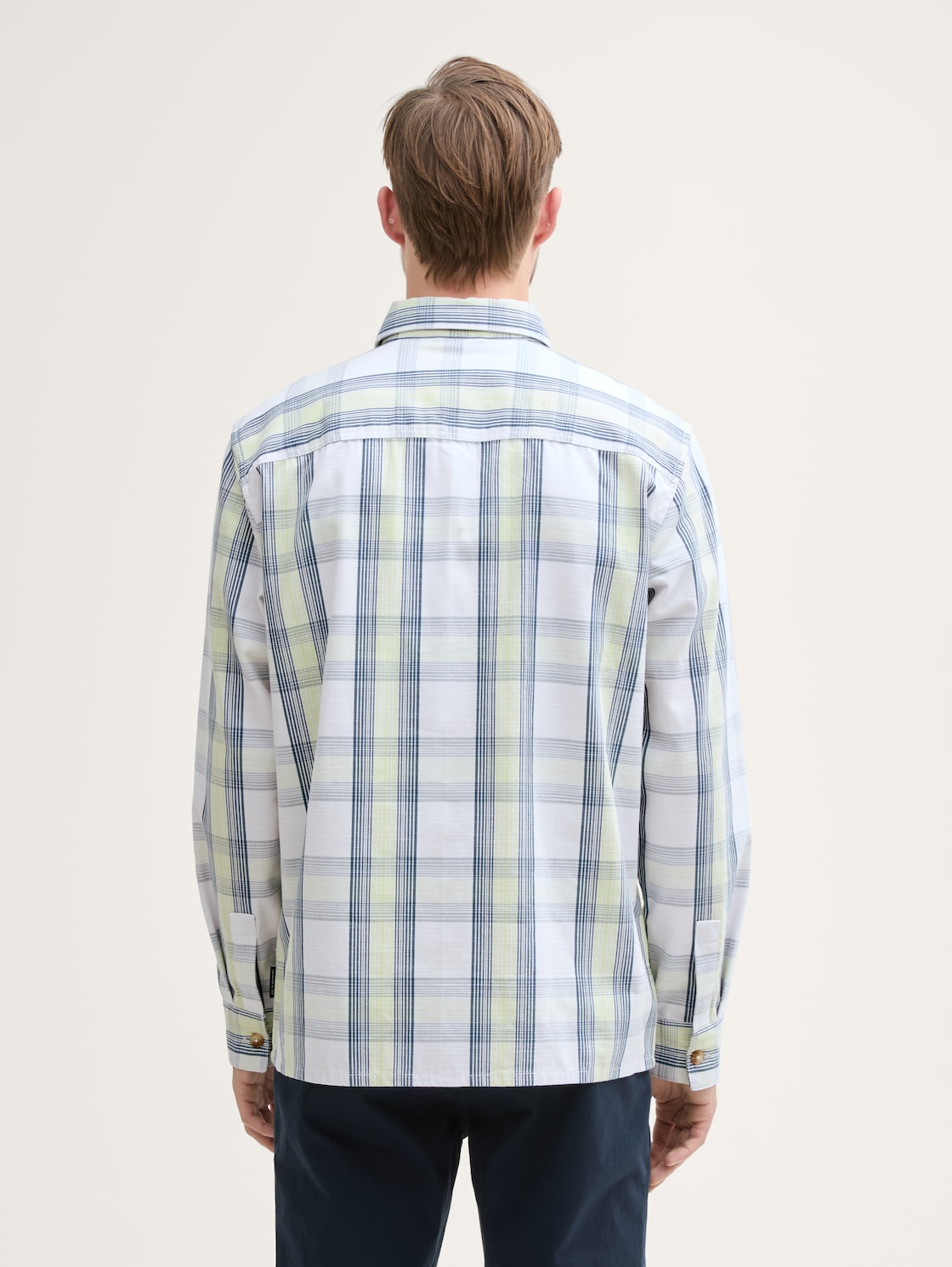 Overshirt mit Karomuster - blue lime light check - Auschnitt Model-Rückansicht