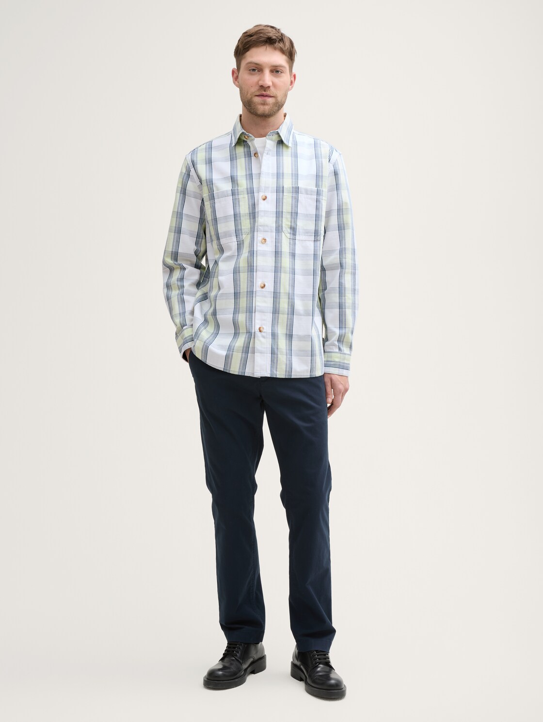 Overshirt mit Karomuster - blue lime light check - Model-Vorderansicht
