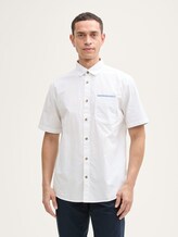 Chemise à manches courtes coupe classique avec poche poitrine - White - Découpe Vue de face du modèle