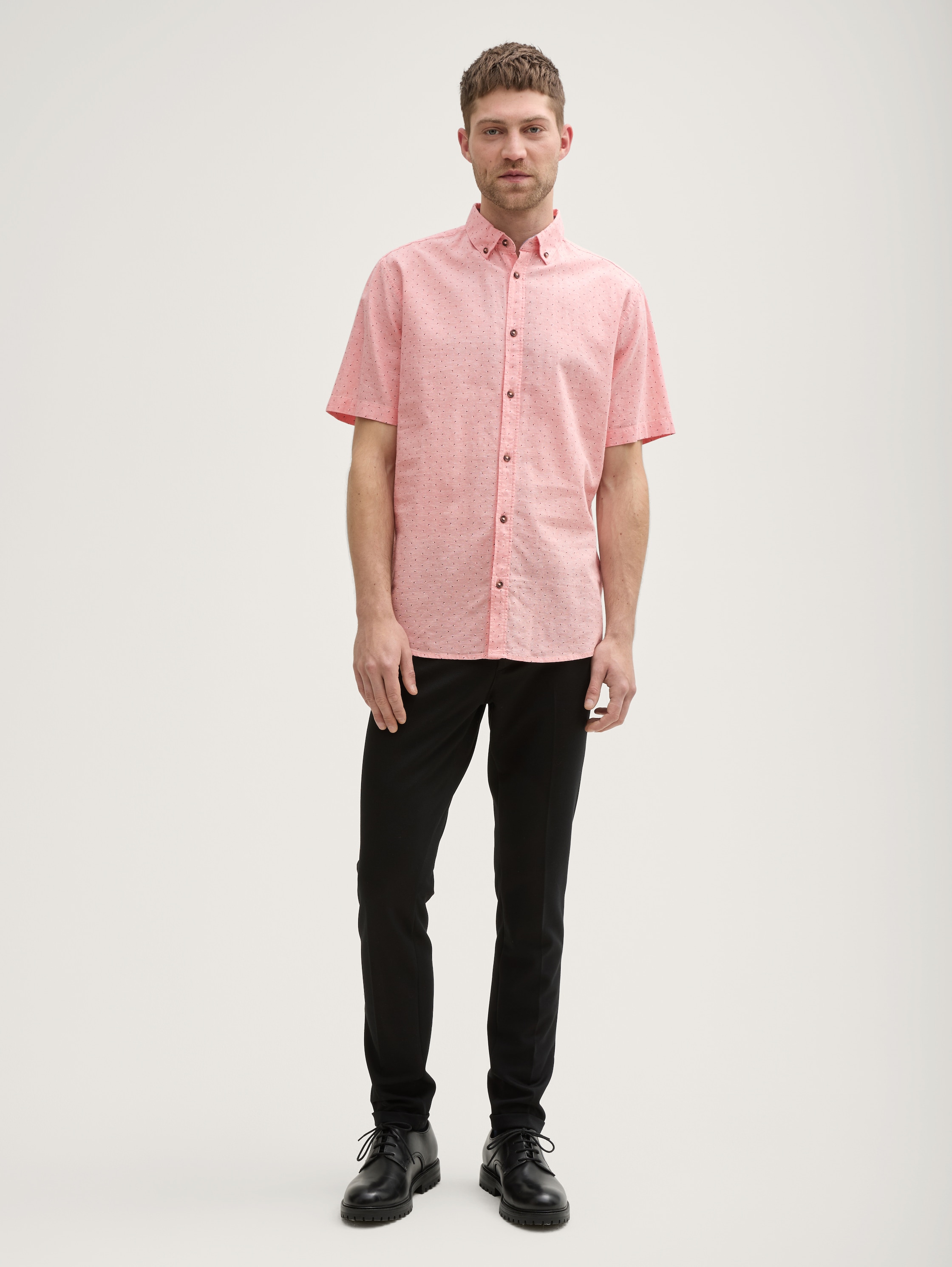 Regular Fit Kurzarmhemd mit Leinenanteil im Pünktchen-Muster - coral_dot_design - 