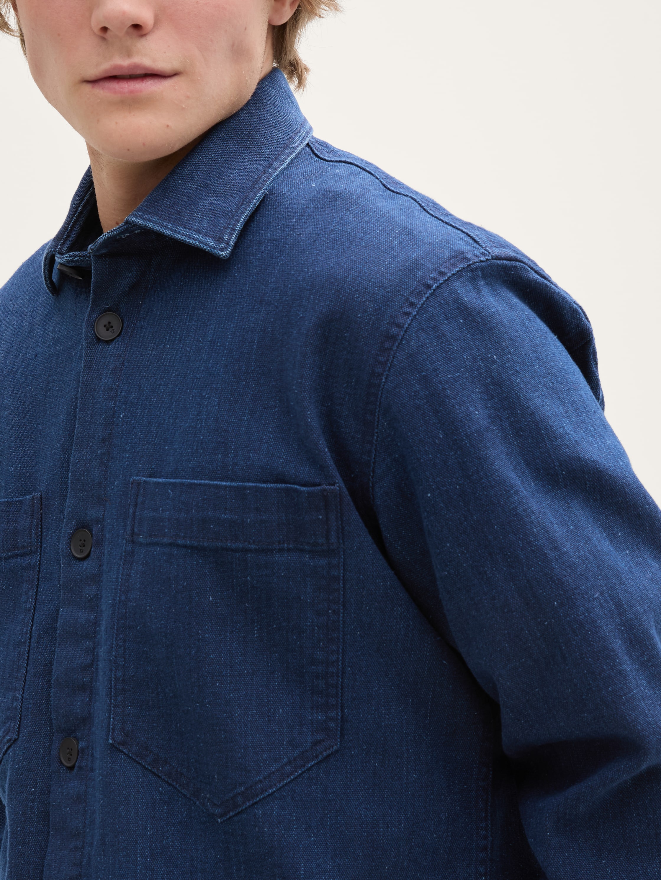 Overshirt aus Jeans-Stoff - raw_bright_blue_denim - 