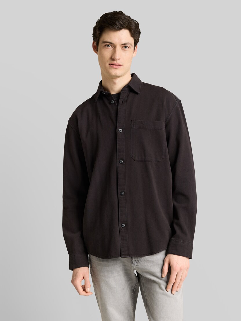 Relaxed Fit Hemd mit Brusttasche von Denim Male, coal grey
