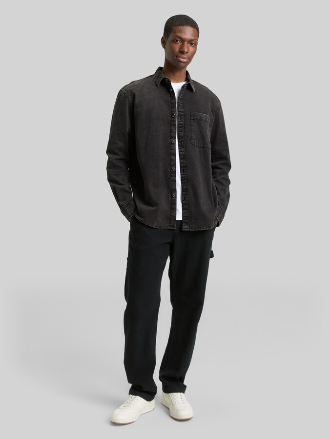 Relaxed Fit Hemd mit Brusttasche von Denim Male, Black