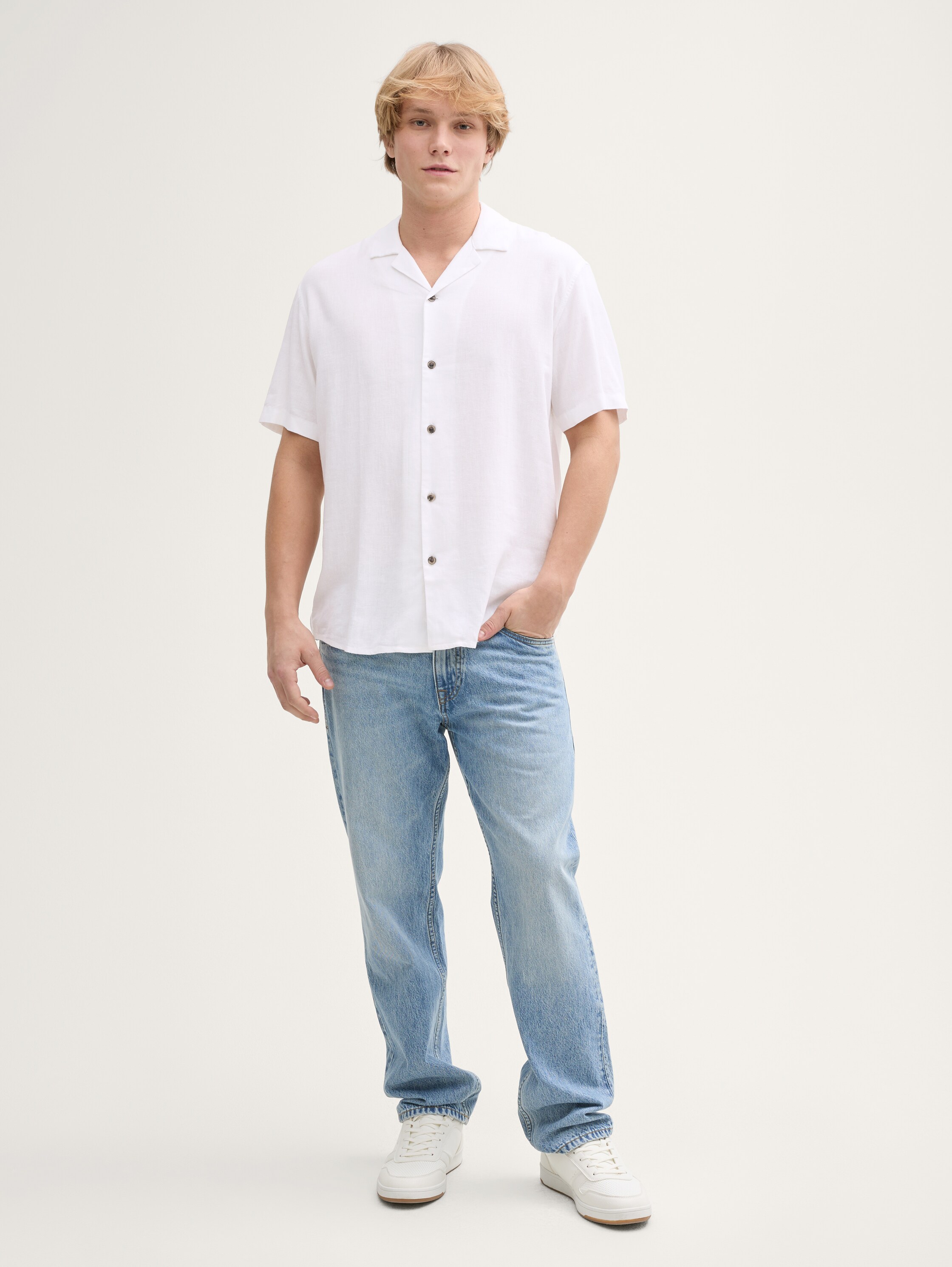 Relaxed Fit Kurzarmhemd mit Leinenanteil - white - 