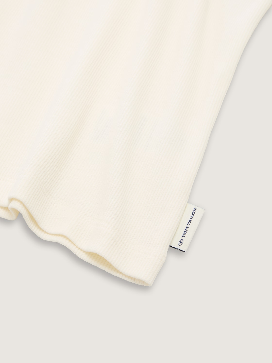 Basic Ripp Top - Wool White - Detail-Model-Ansicht