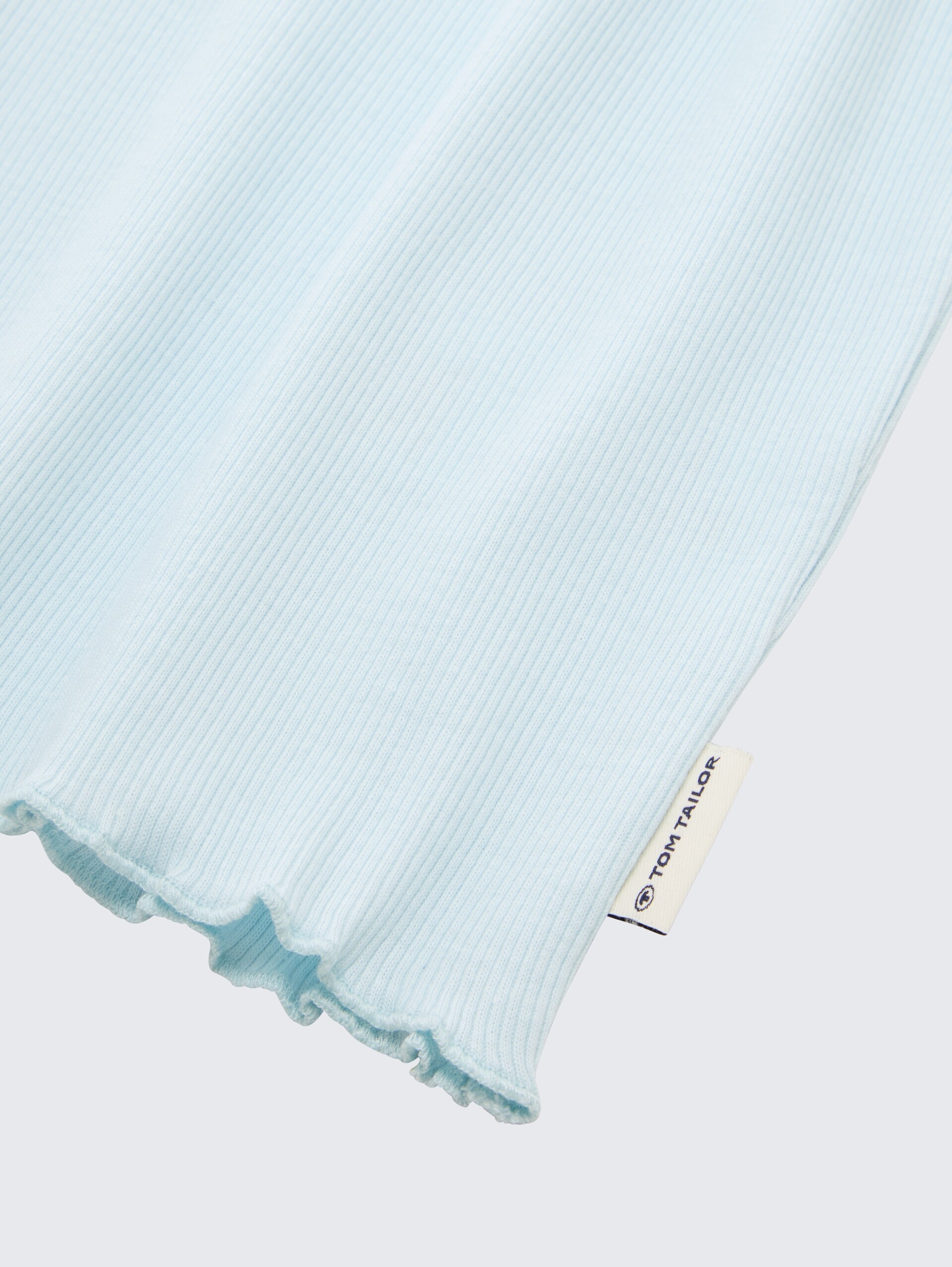 Ripp T-Shirt mit Carmen-Ausschnitt - minty blue - Detail-Model-Ansicht