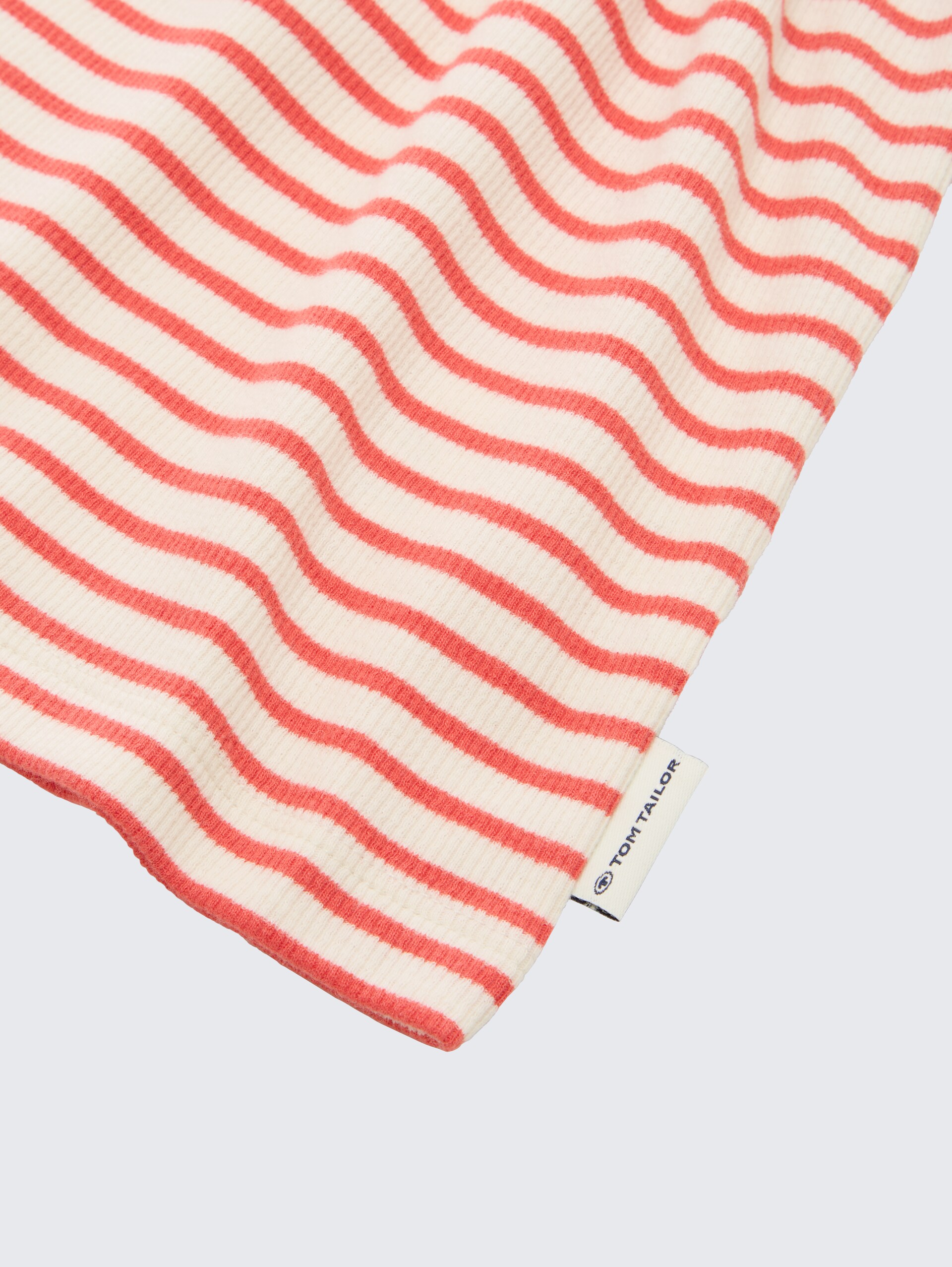 Ripp T-Shirt mit Muster - fresh red and white stripe - Detail-Model-Ansicht