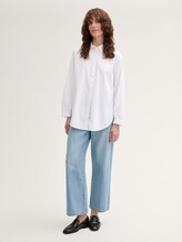 Chemisier Loose Fit - White - Vue de face du modèle