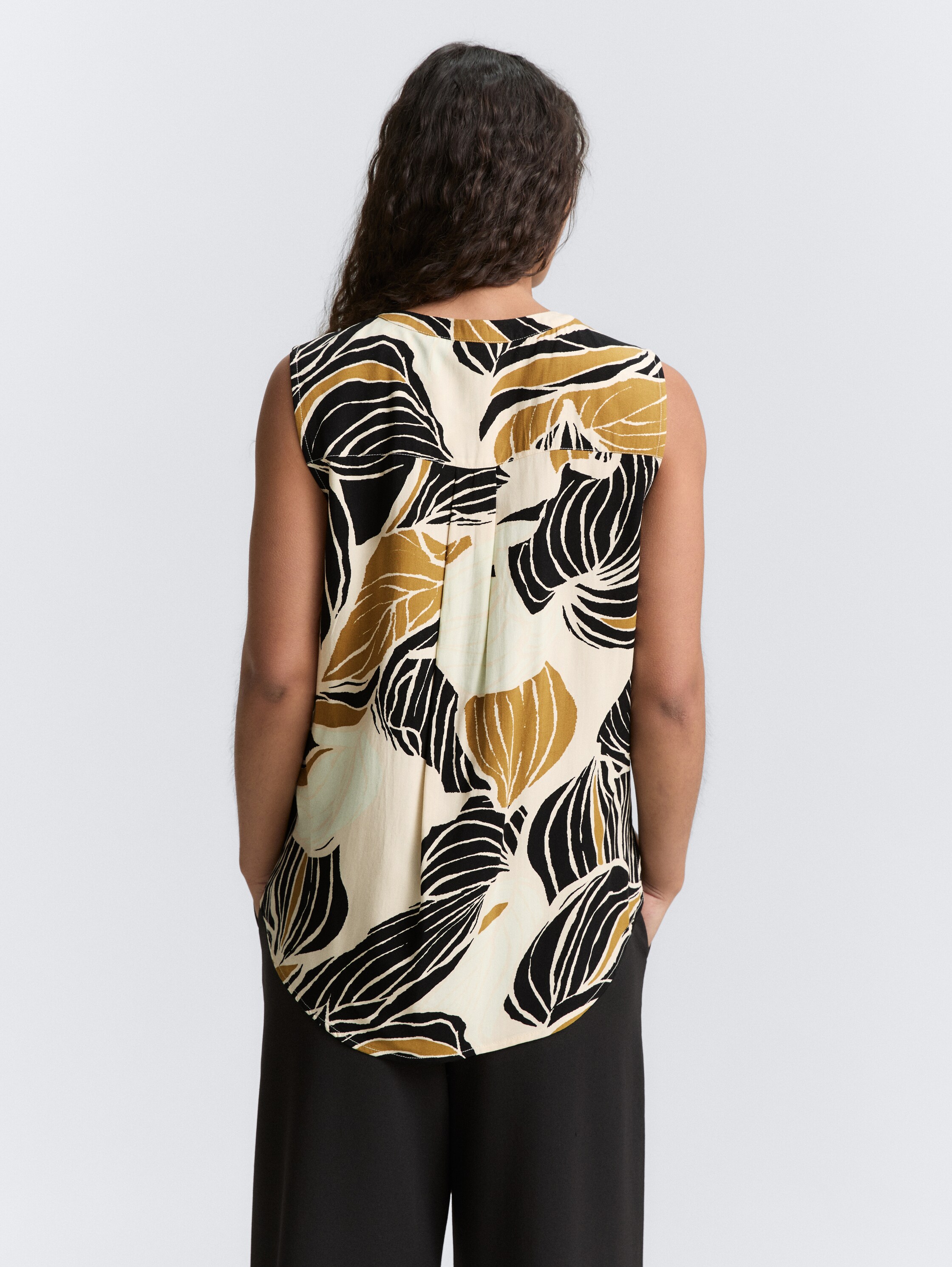 Blouse top met patroon - neutral_cut_leaves_design - 
