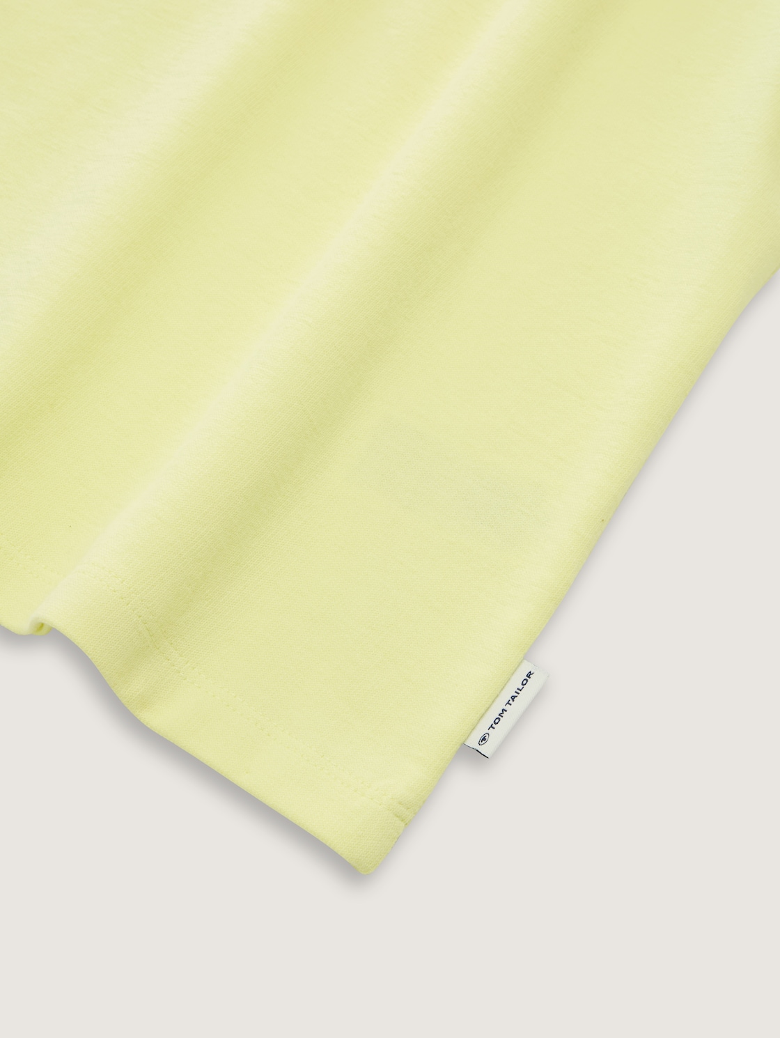 Oversize T-Shirt - lemon grass yellow - Detail-Model-Ansicht