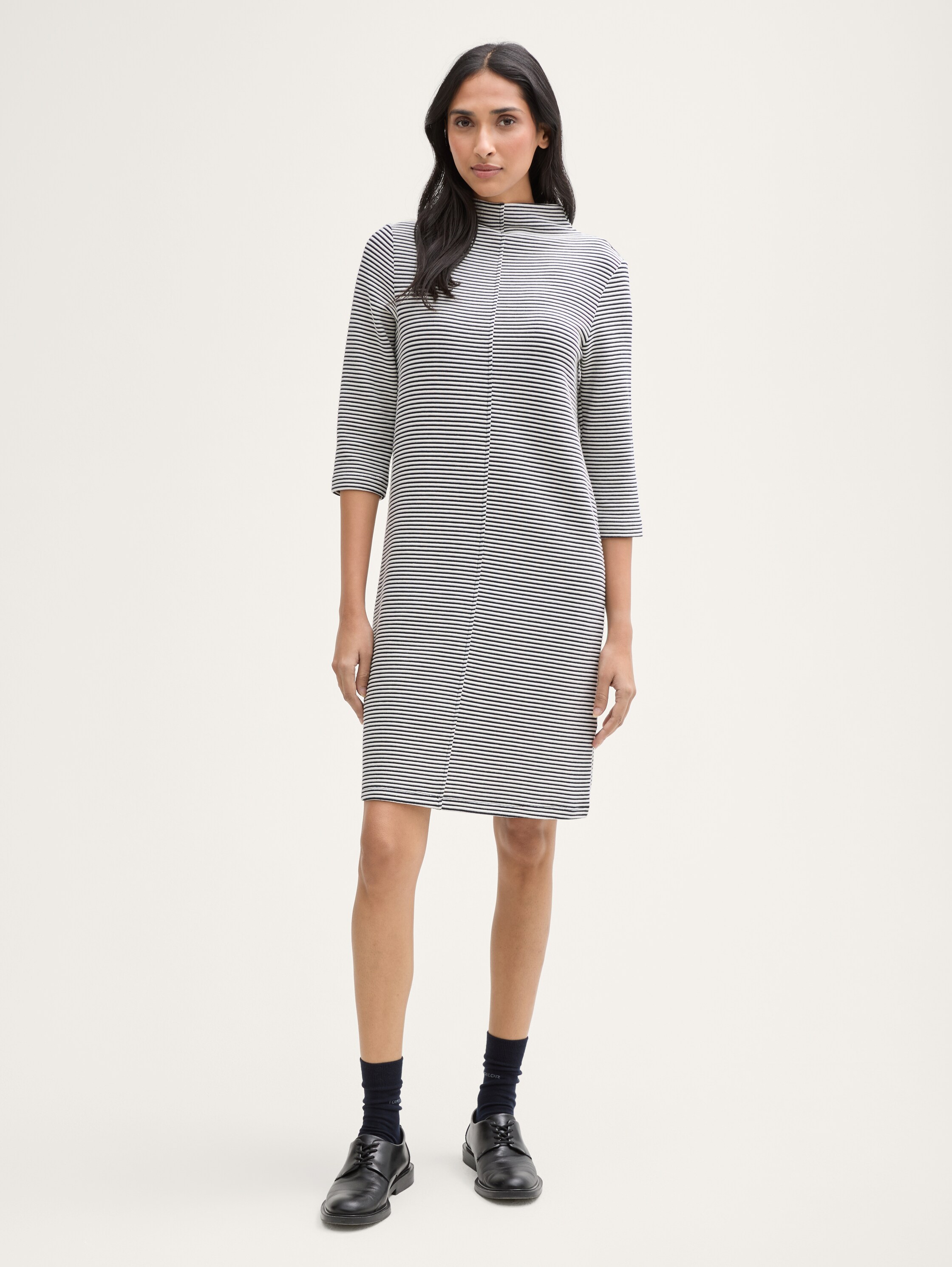 Kleid mit Streifenmuster - 2