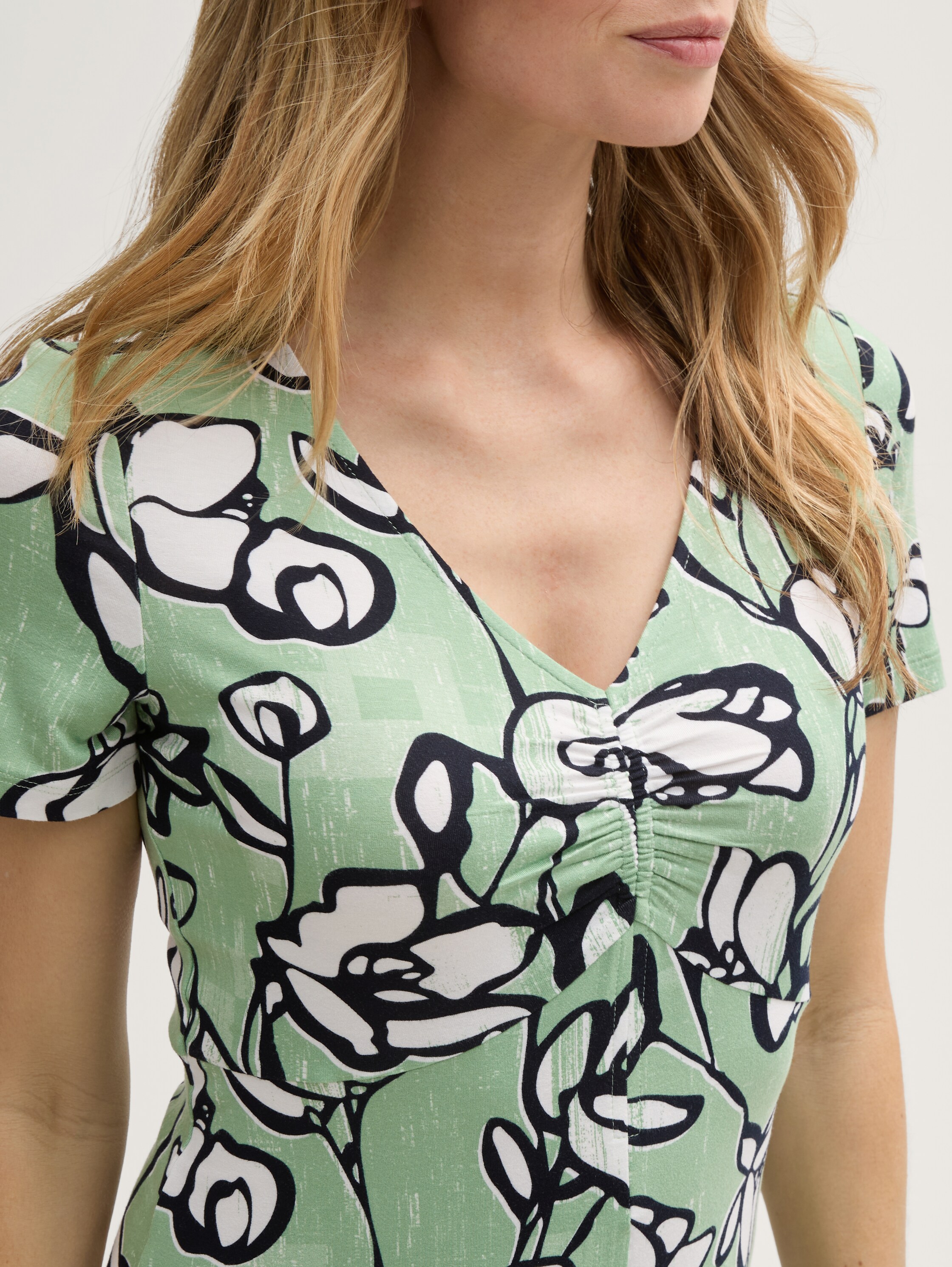Kleid mit Raffungen - 4