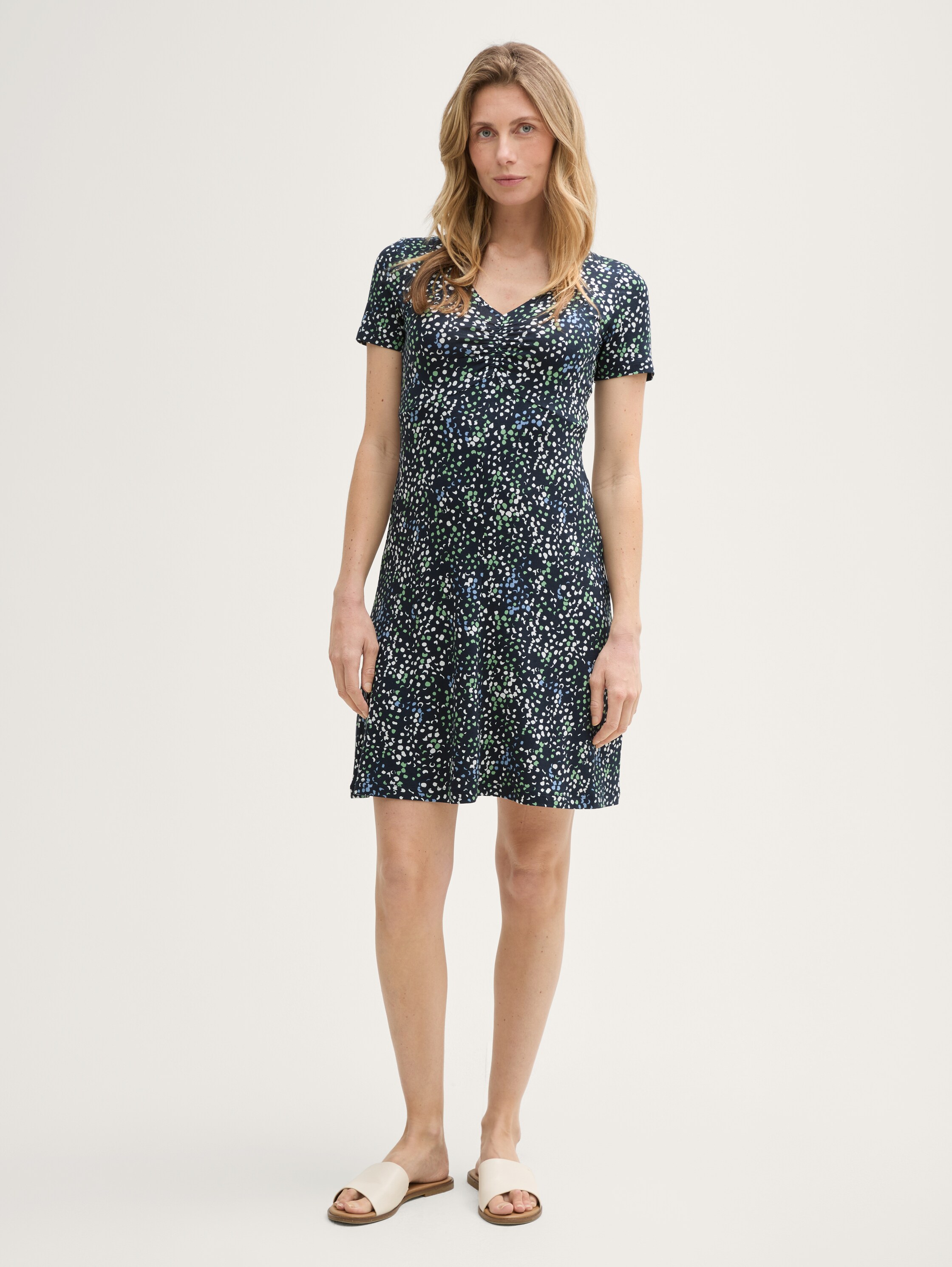 Kleid mit Raffungen - 1
