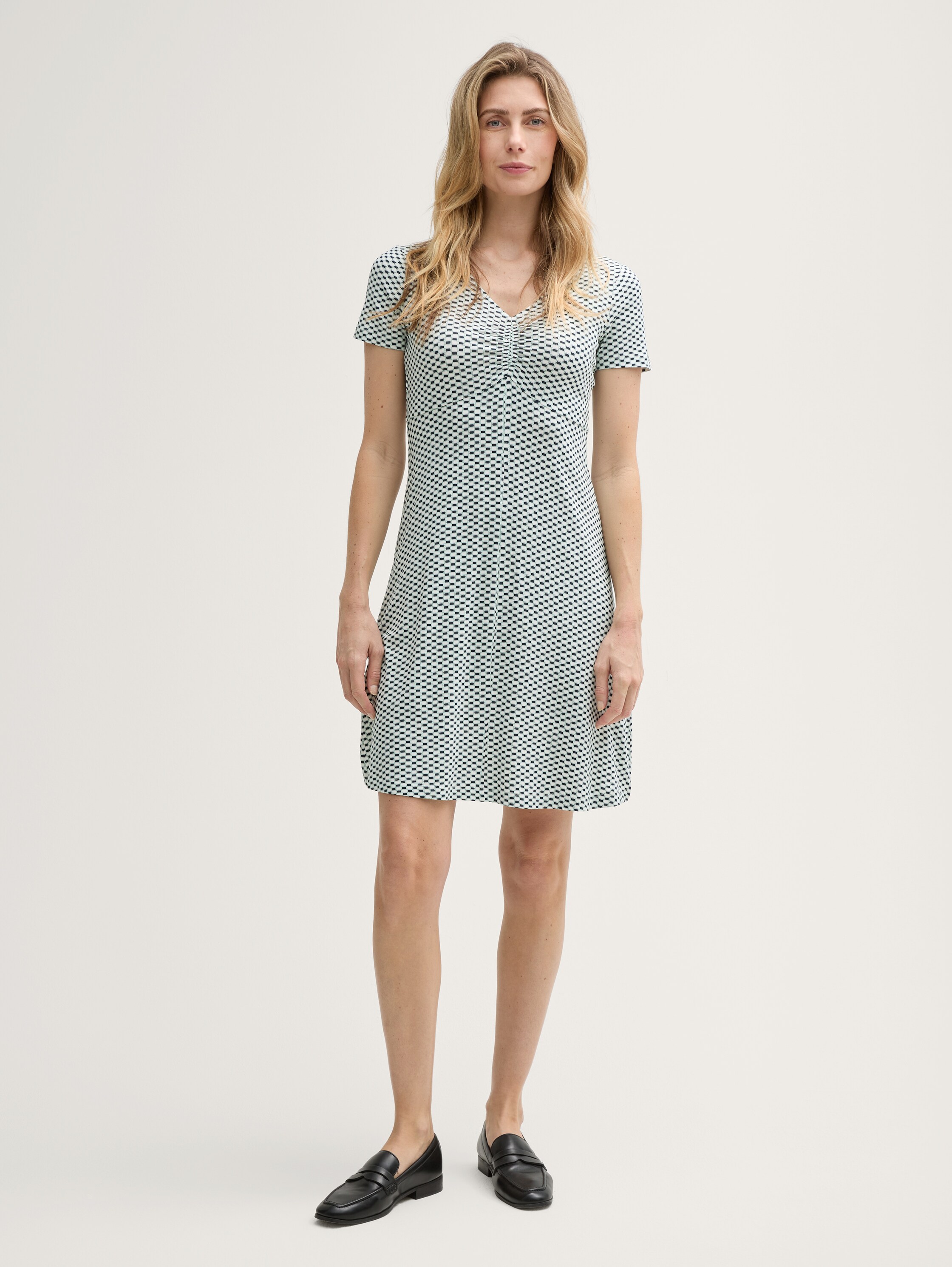 Kleid mit Raffungen - green_white_tile_minimal - 