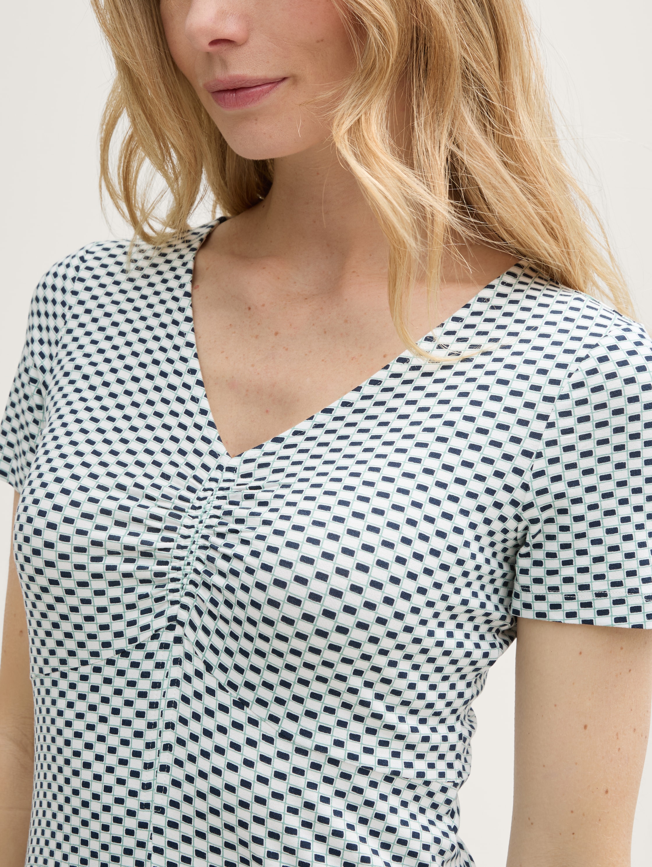 Kleid mit Raffungen - green_white_tile_minimal - 