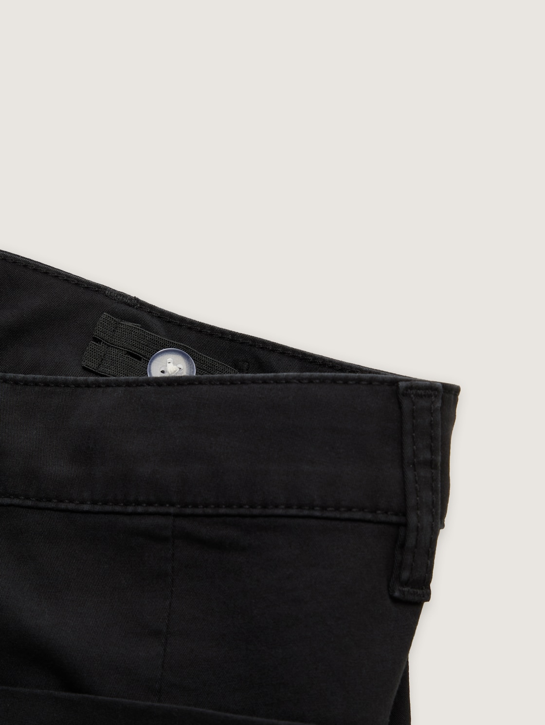 Baggy Fit Chino Hose - heavy black - Detail-Model-Ansicht
