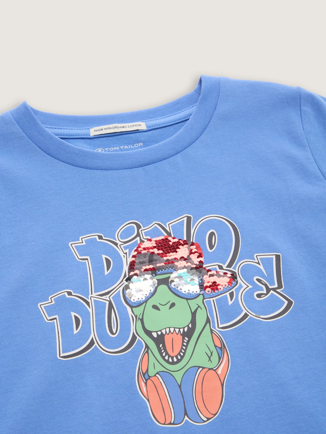 T-Shirt mit Wendepailletten - soft mid blue - Detail-Model-Ansicht