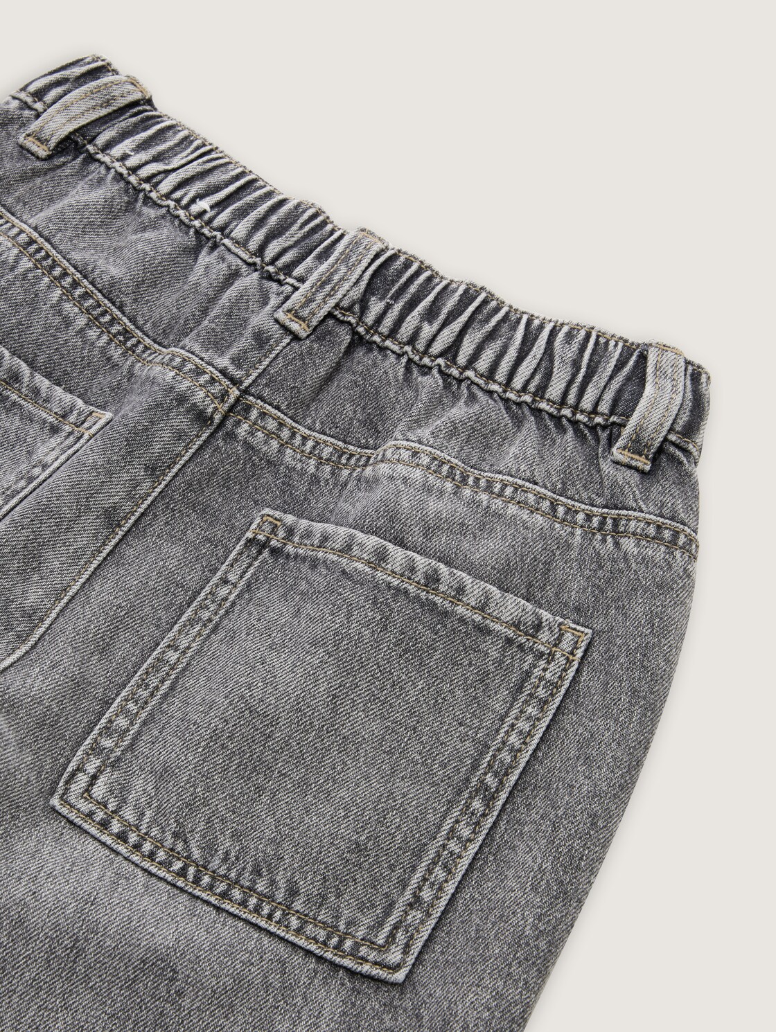 Baggy Fit Jeans - grey denim - Detail-Model-Ansicht