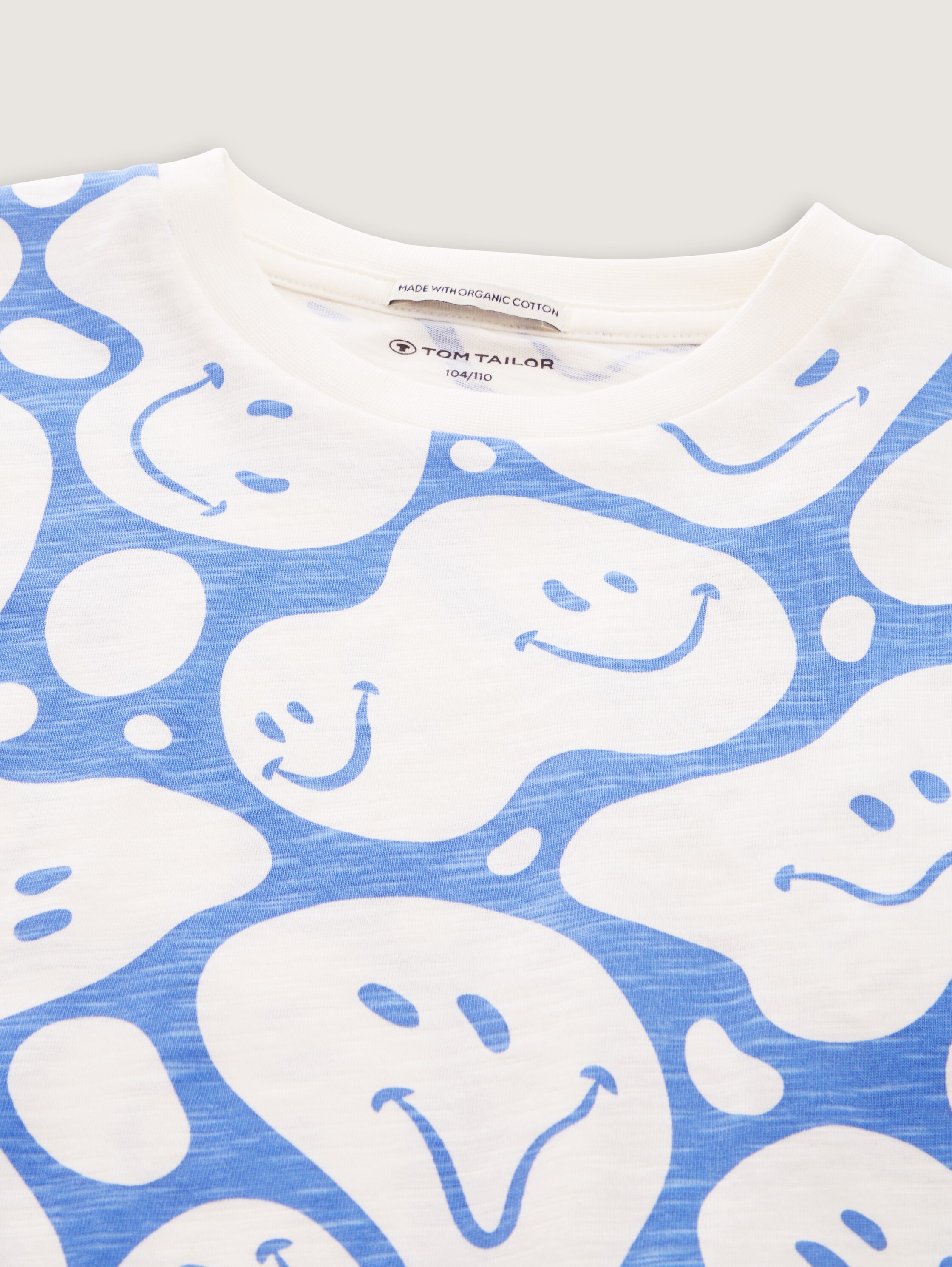 T-Shirt mit Allover-Print - off_white_blue_smiling_design - 